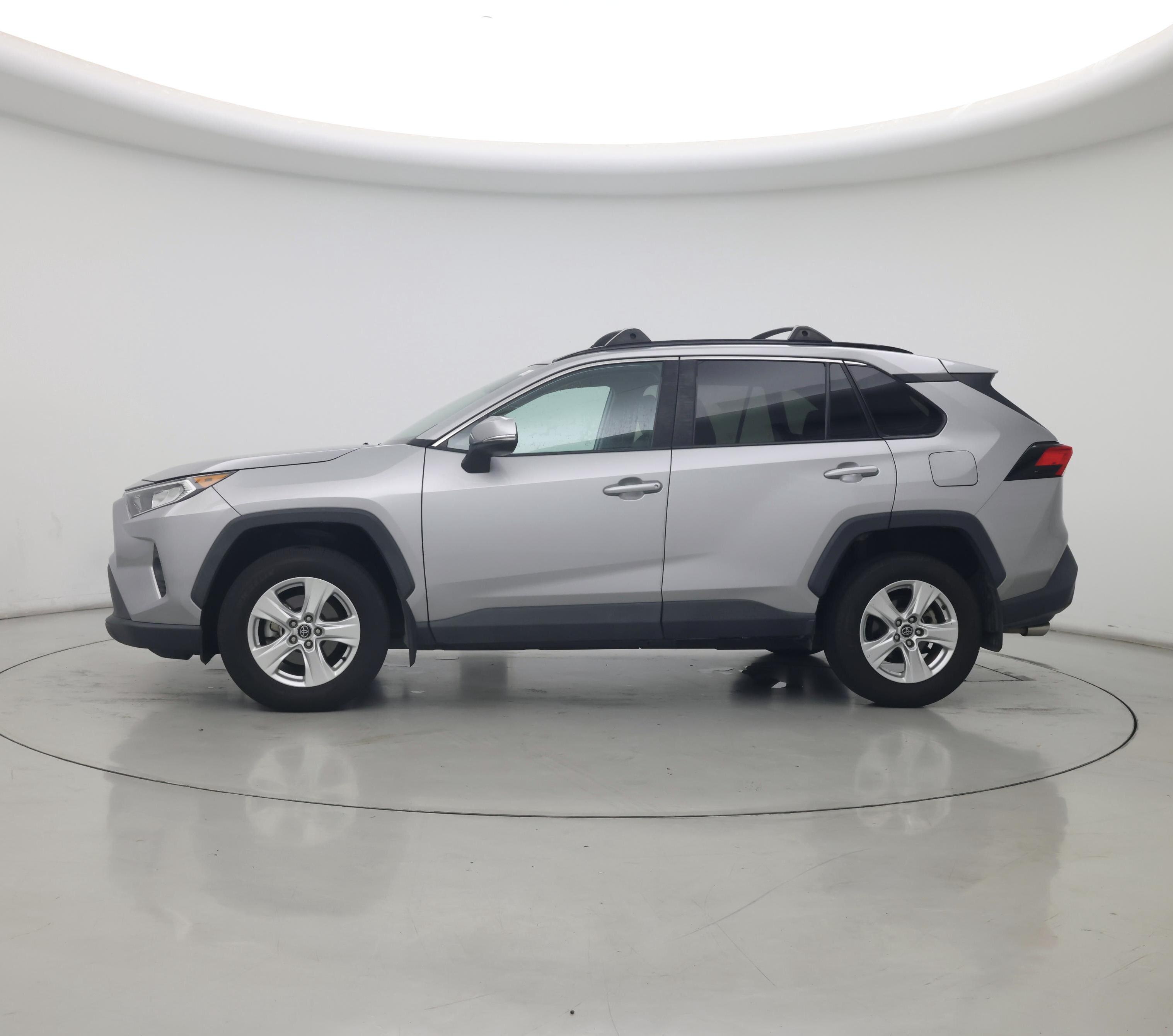 Thumbnail: 2020 Toyota RAV4 - 3