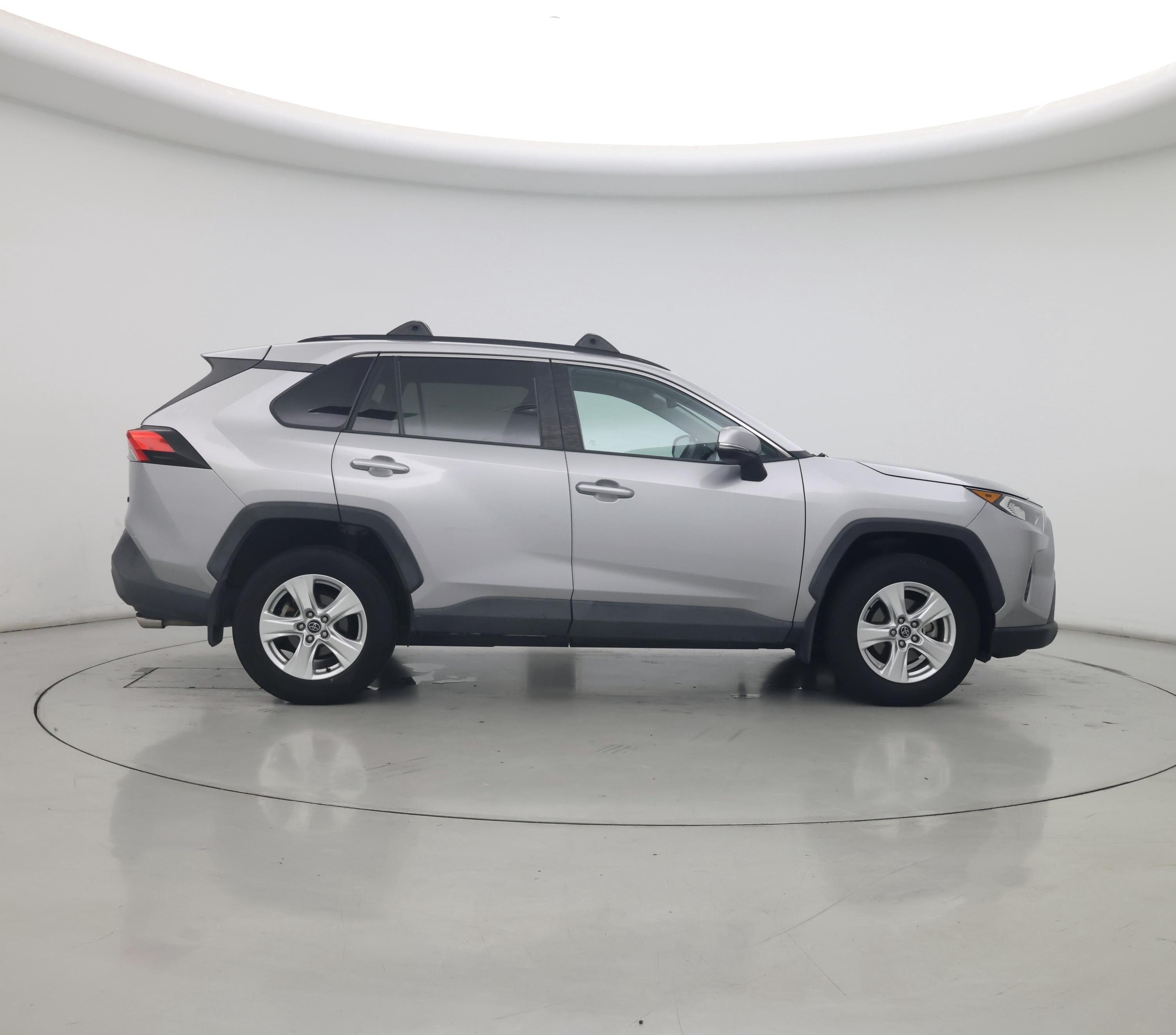 Thumbnail: 2020 Toyota RAV4 - 7