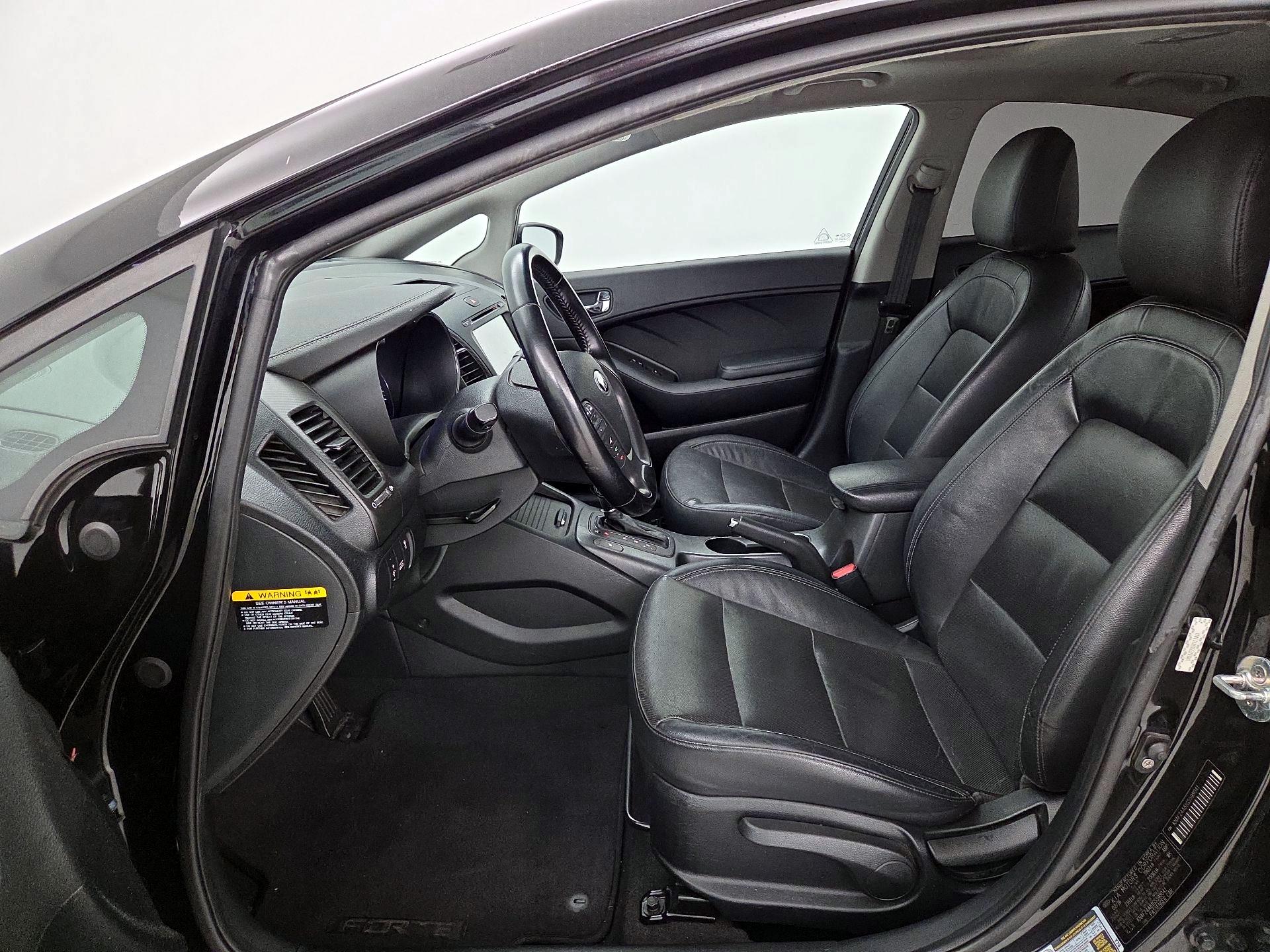 Thumbnail: 2016 Kia Forte - 11