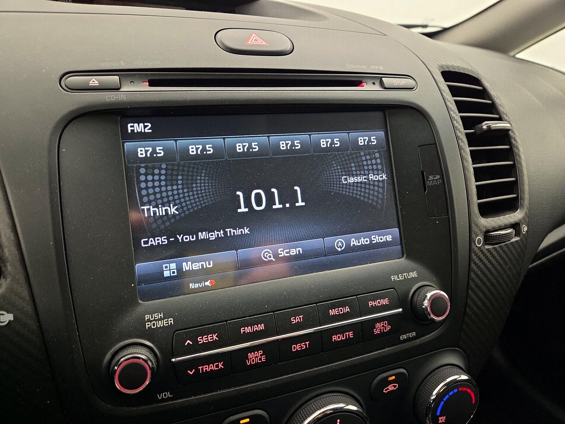 Thumbnail: 2016 Kia Forte - 16