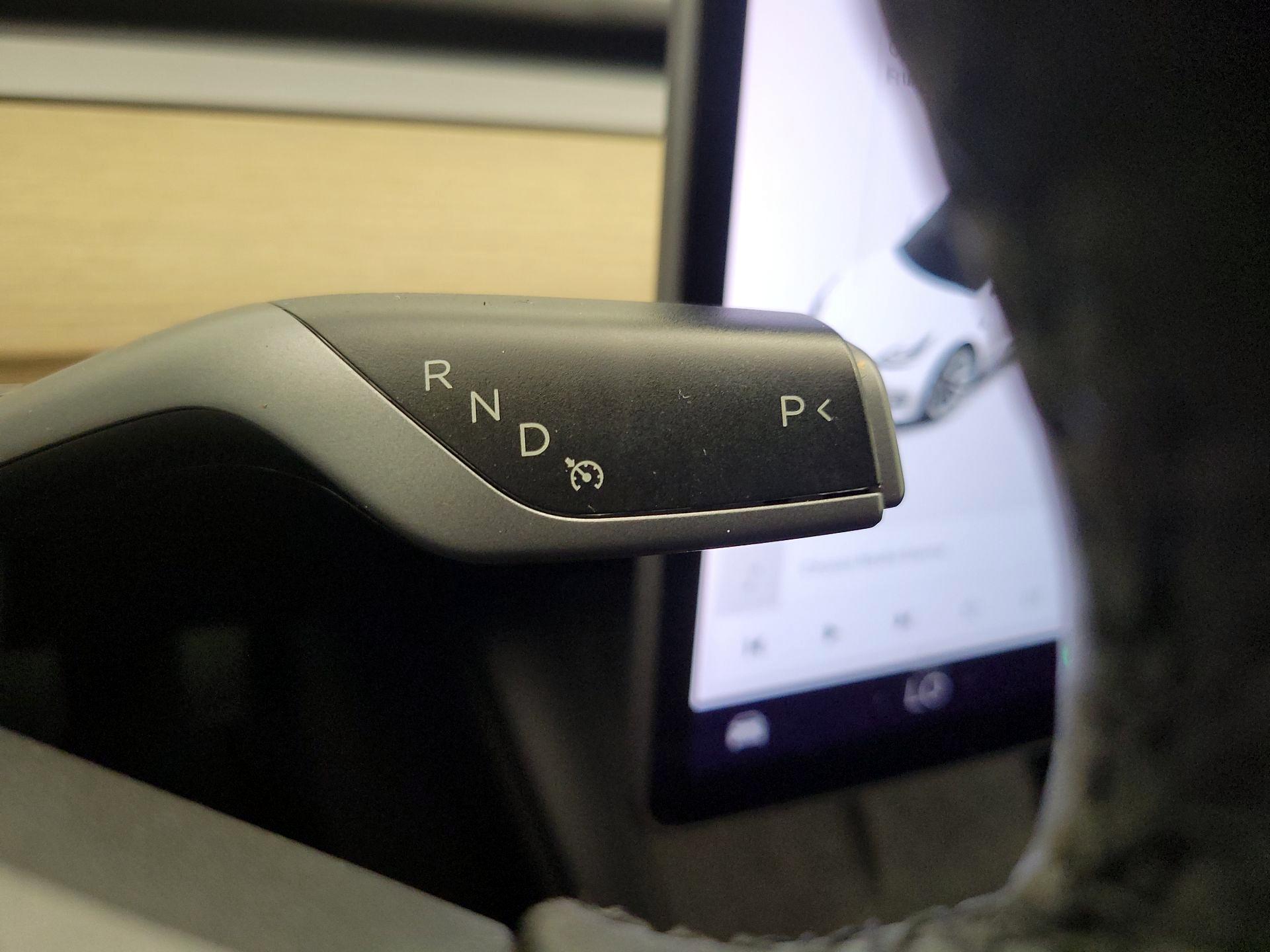 Thumbnail: 2022 Tesla Model 3 - 16