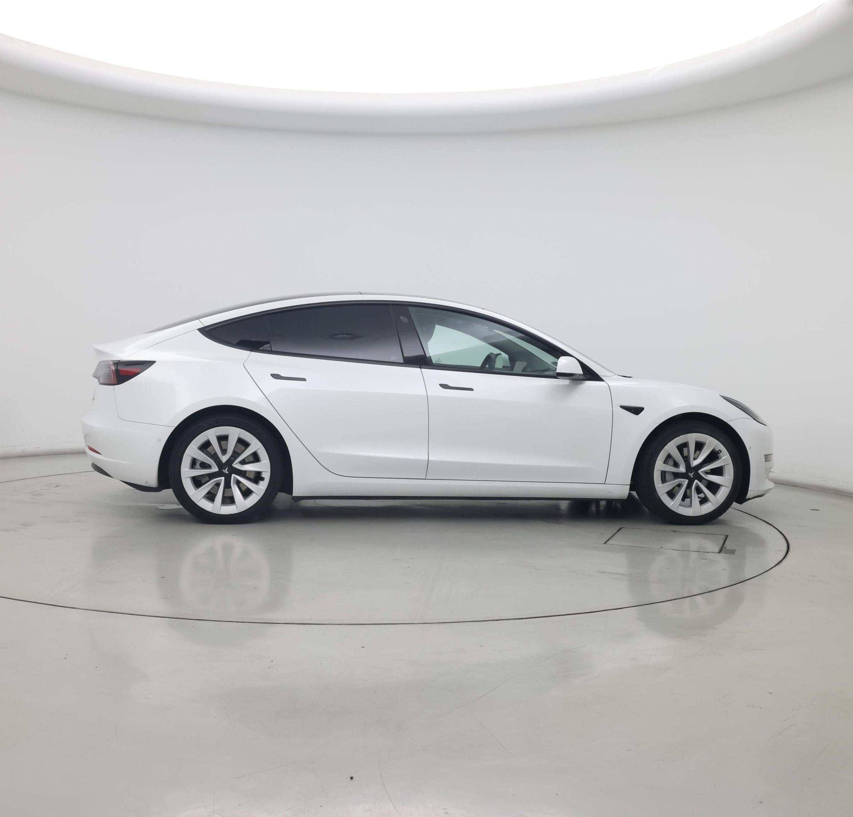 Thumbnail: 2022 Tesla Model 3 - 7
