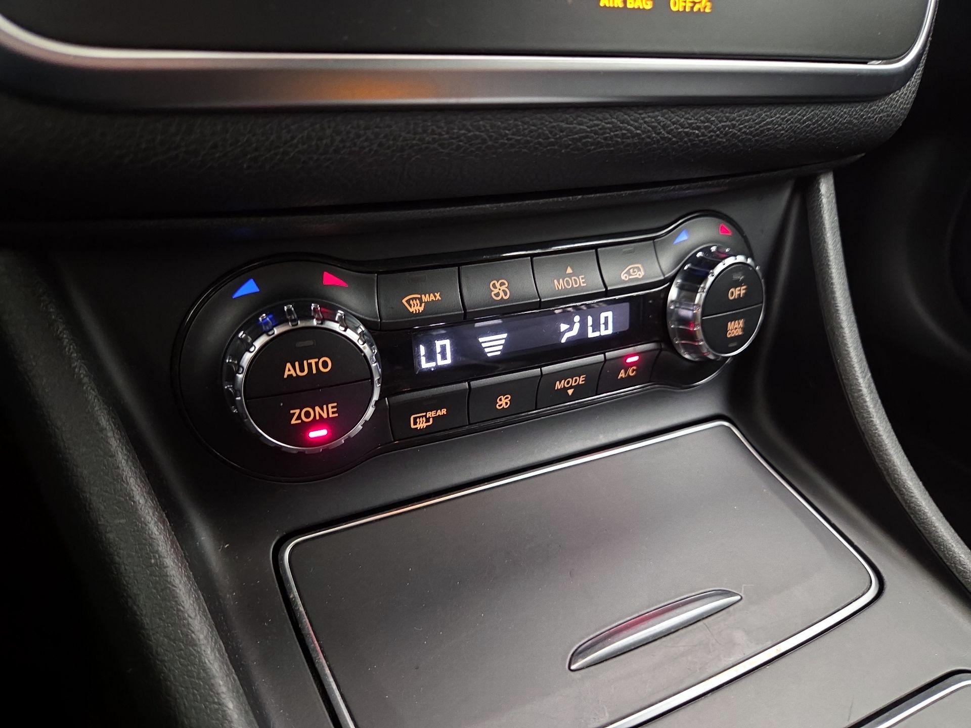 Thumbnail: 2019 Mercedes-Benz CLA - 16