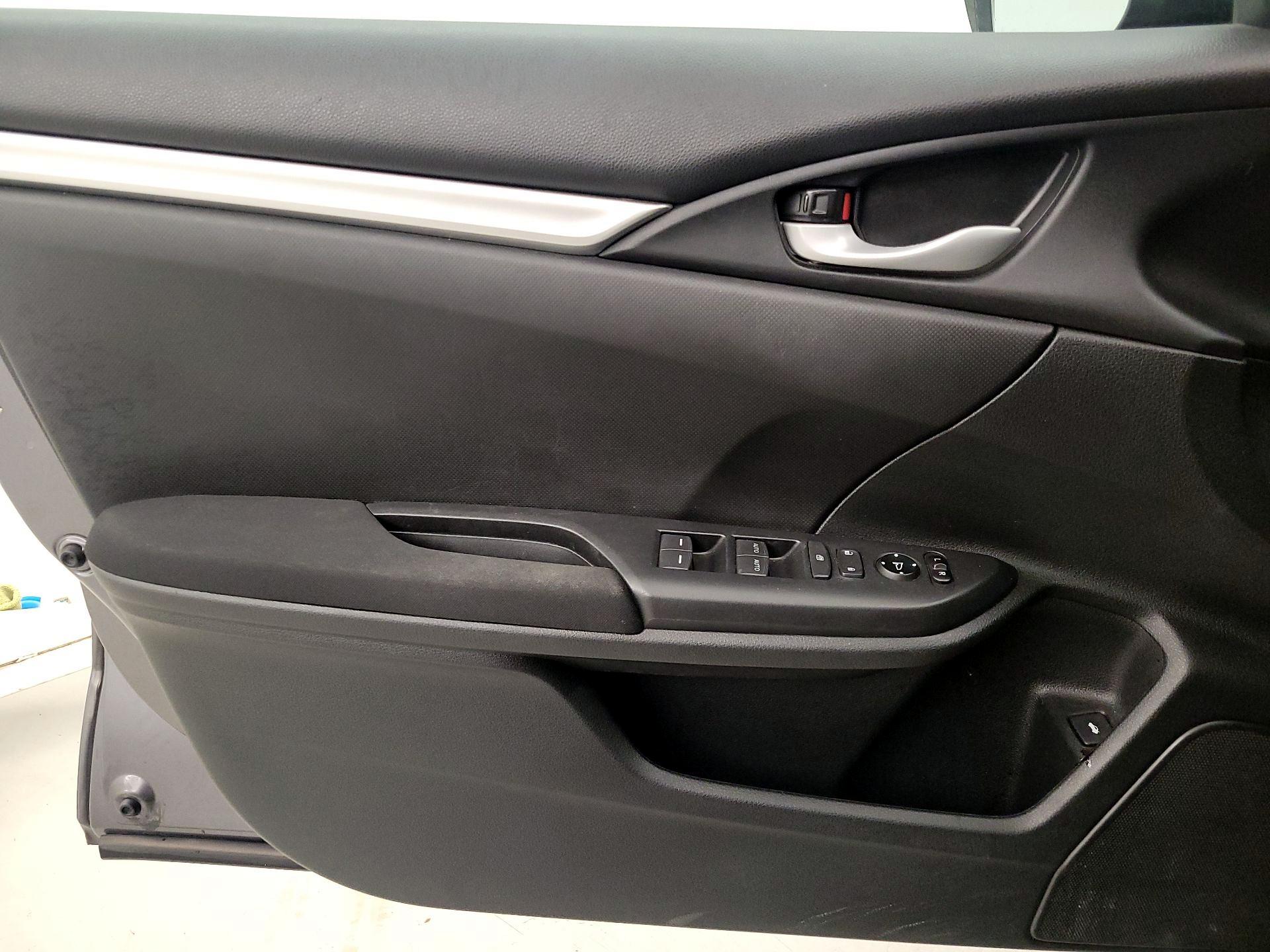 Thumbnail: 2019 Honda Civic - 12