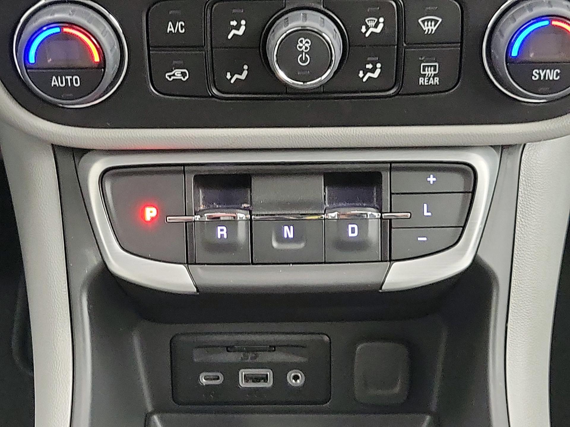 Thumbnail: 2022 GMC Terrain - 17