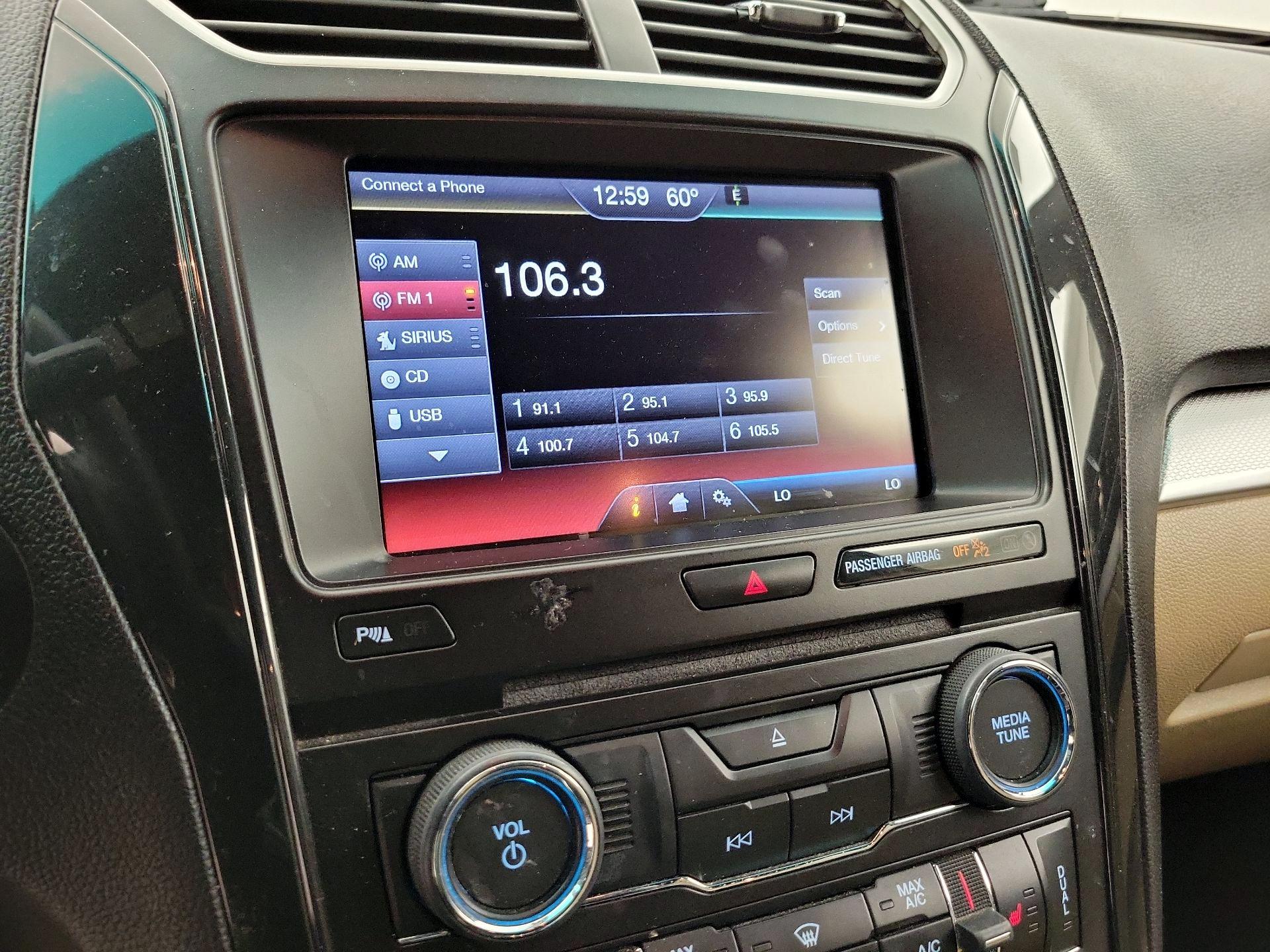 Thumbnail: 2016 Ford Explorer - 16