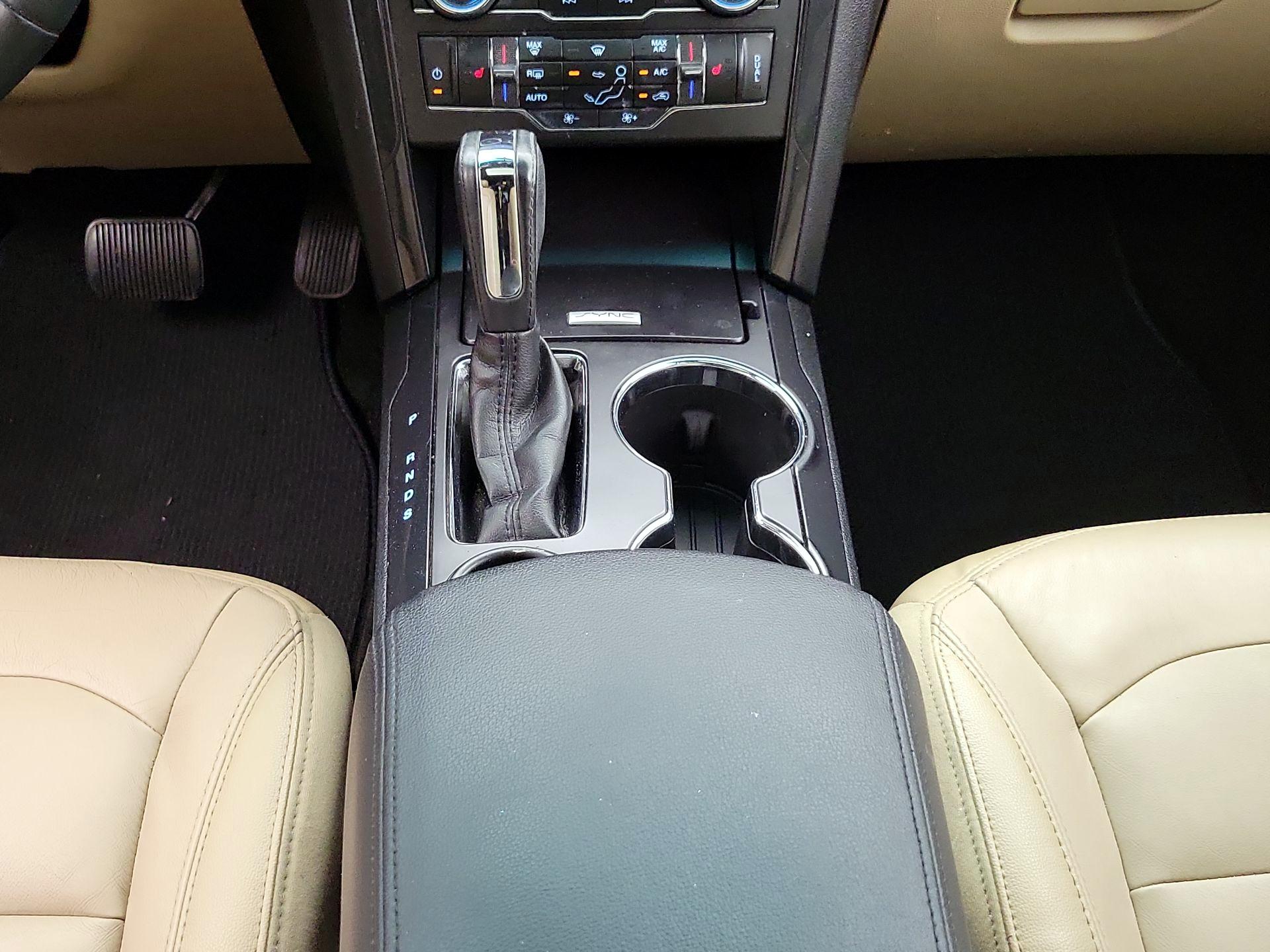 Thumbnail: 2016 Ford Explorer - 18