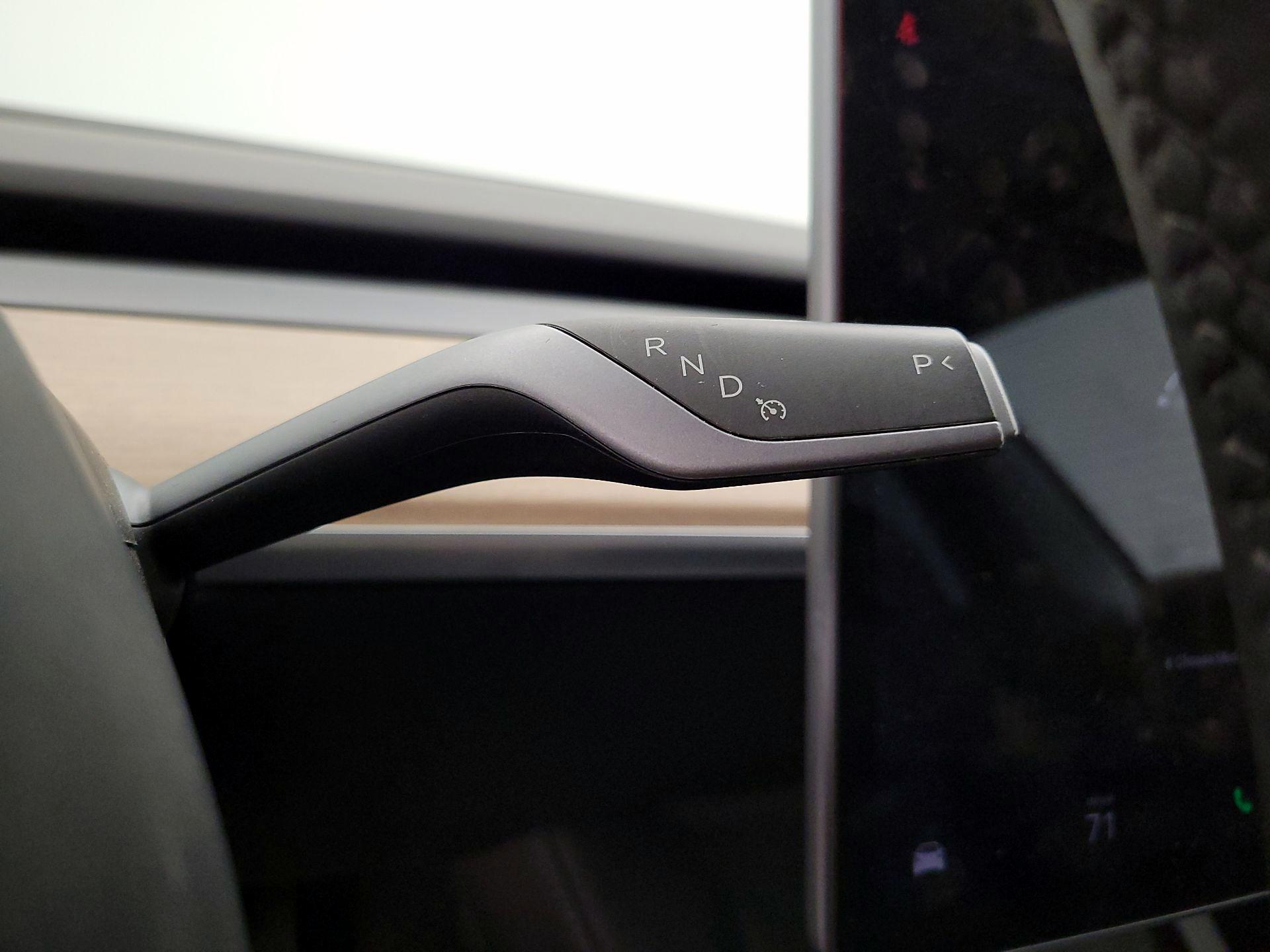 Thumbnail: 2022 Tesla Model 3 - 17