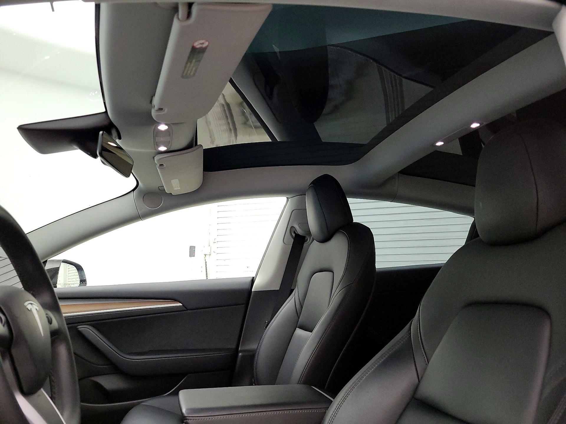 Thumbnail: 2022 Tesla Model 3 - 18