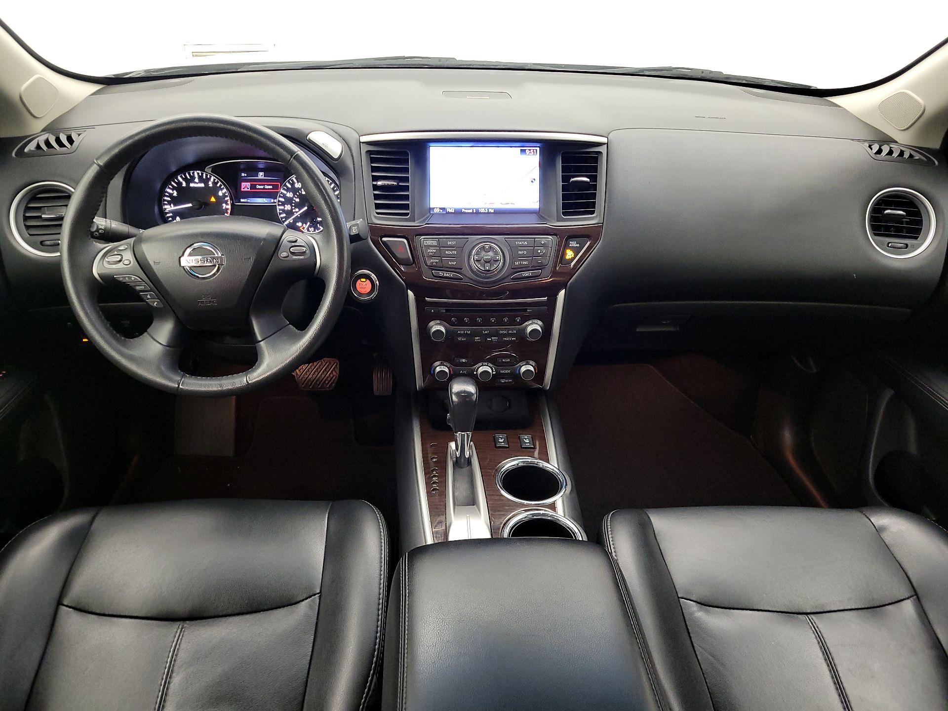 Thumbnail: 2016 Nissan Pathfinder - 9