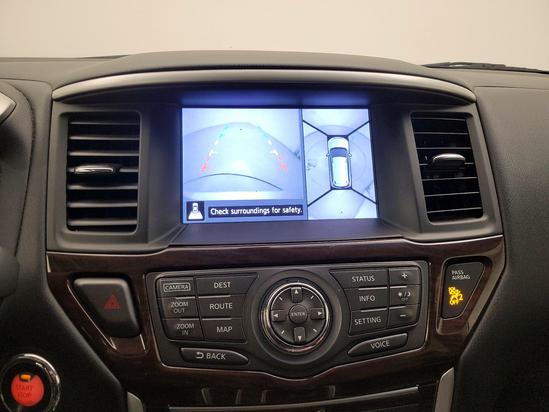 Thumbnail: 2016 Nissan Pathfinder - 15