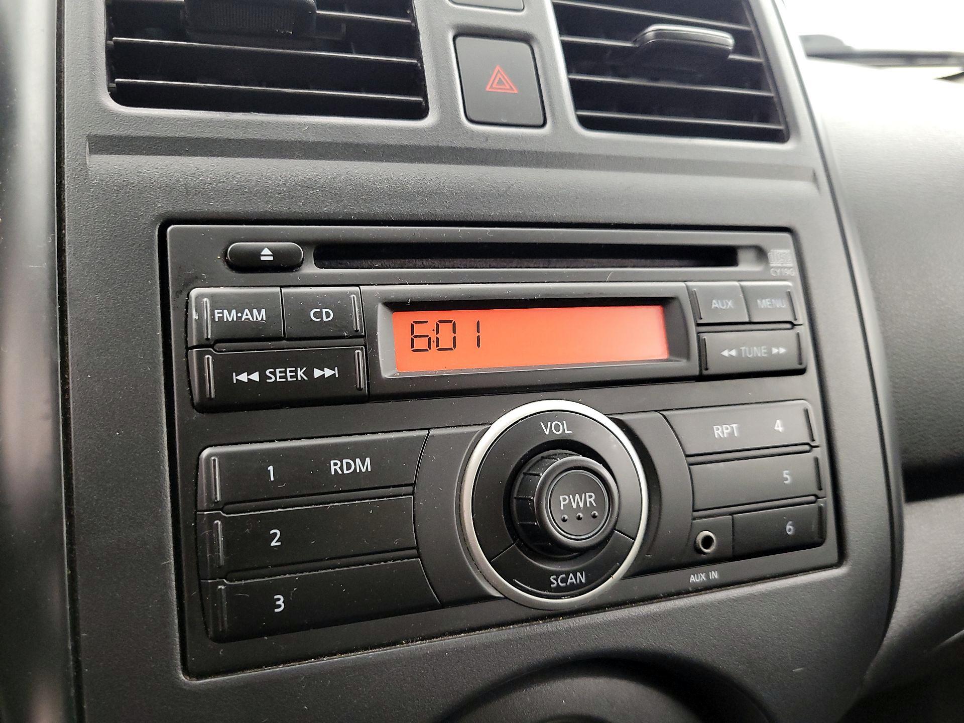 Thumbnail: 2014 Nissan Versa - 14