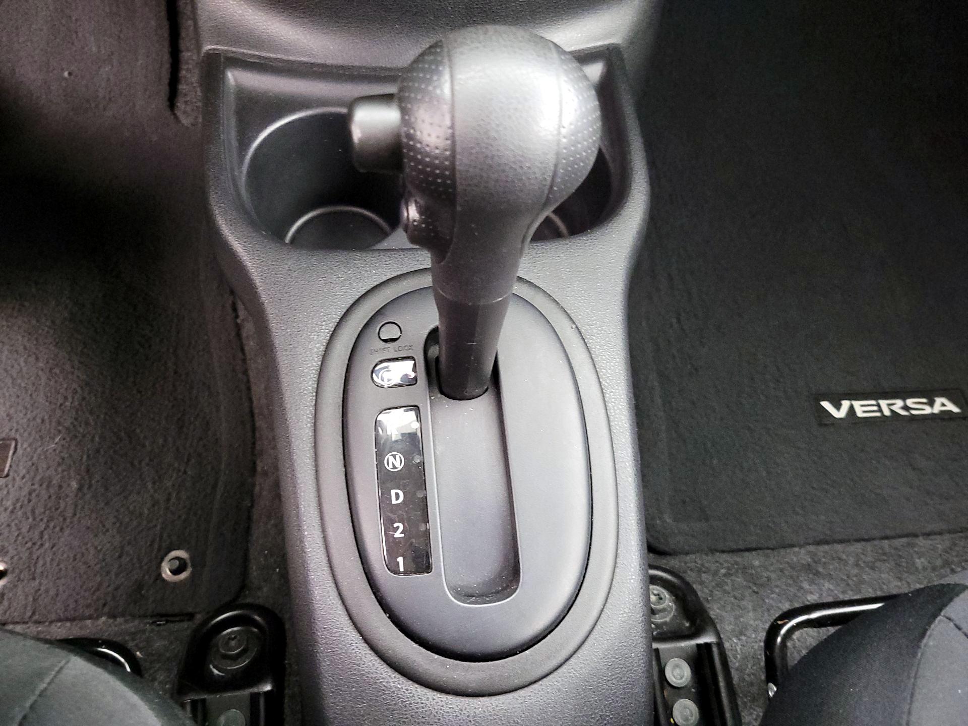 Thumbnail: 2014 Nissan Versa - 16