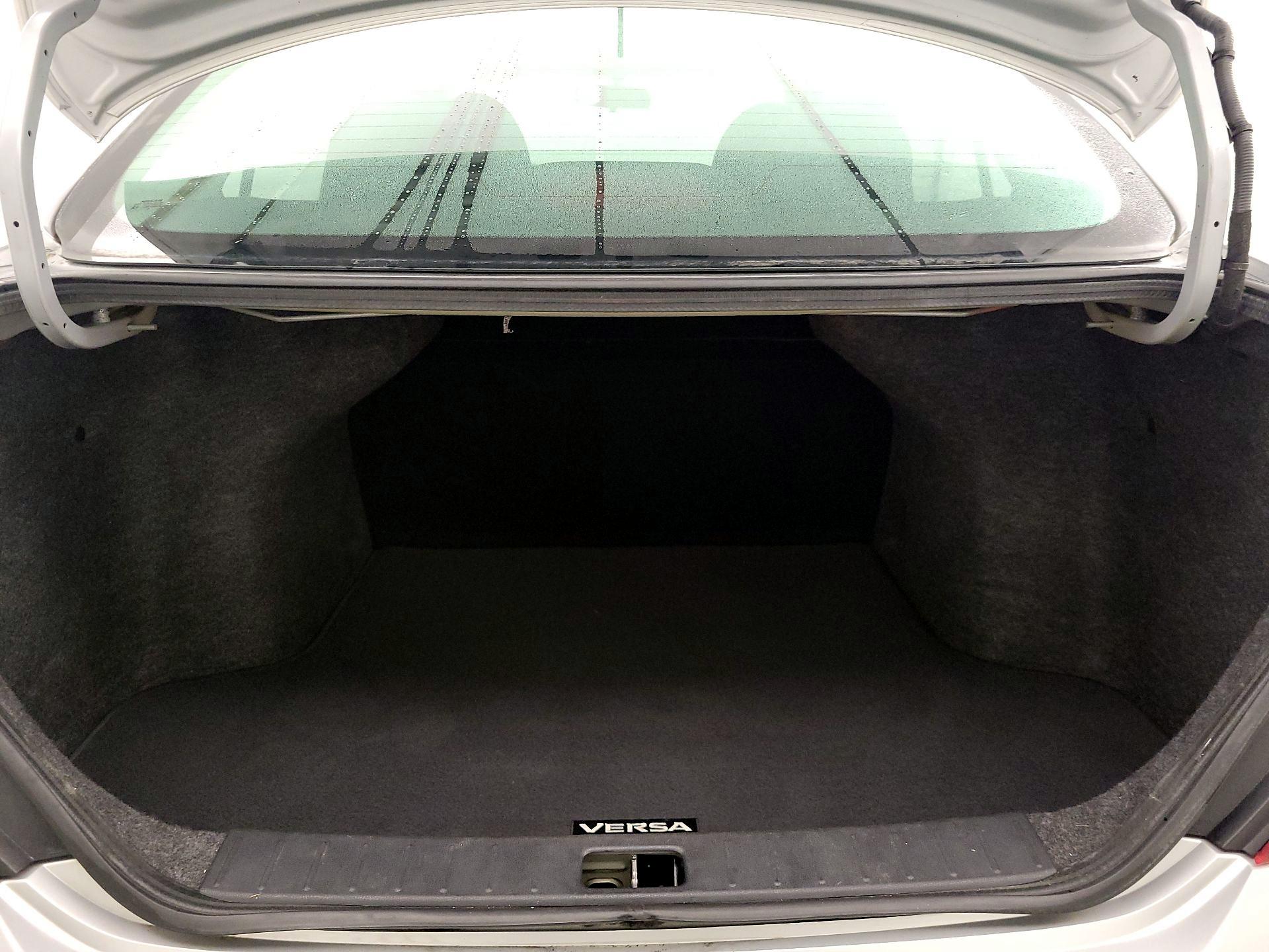 Thumbnail: 2014 Nissan Versa - 19