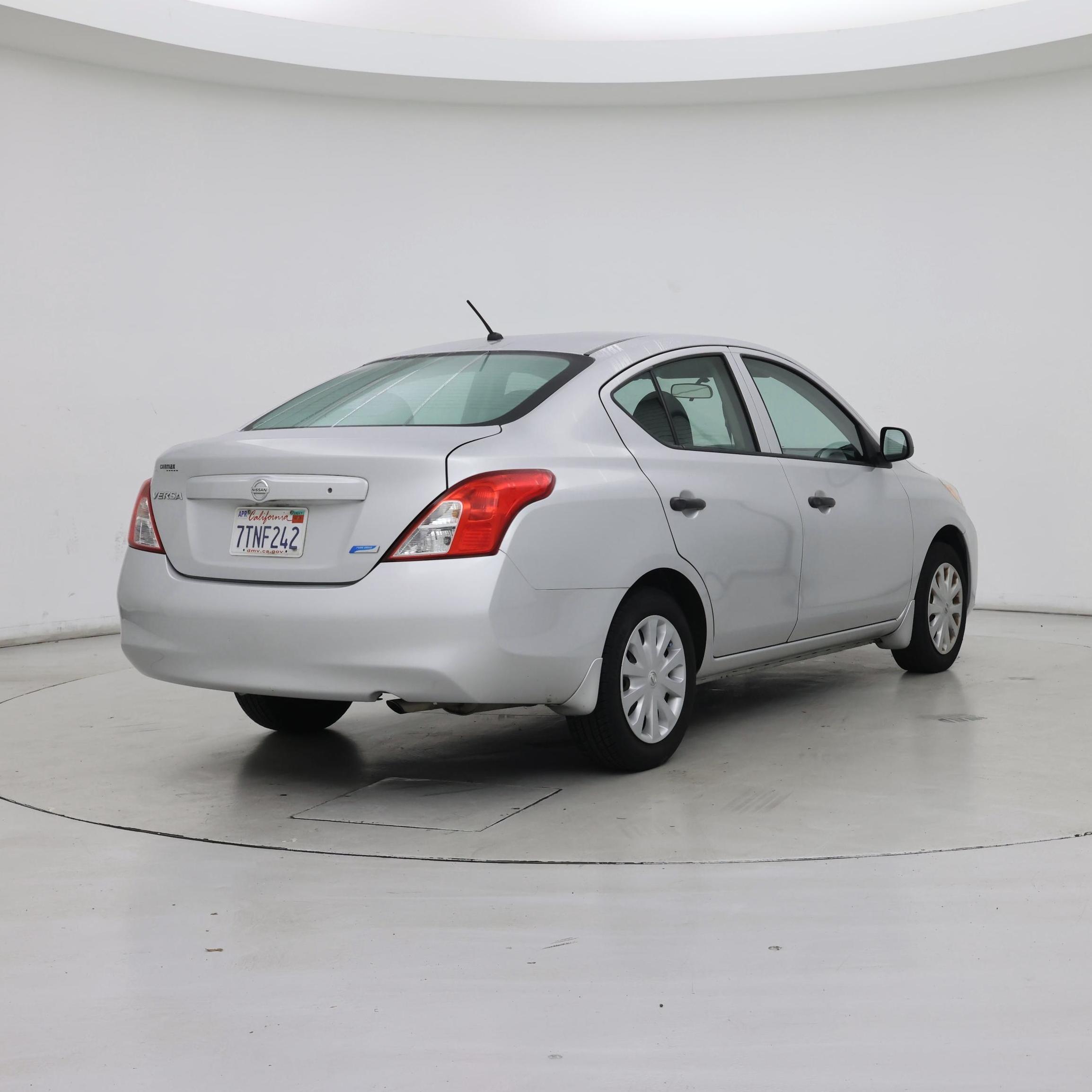Thumbnail: 2014 Nissan Versa - 8