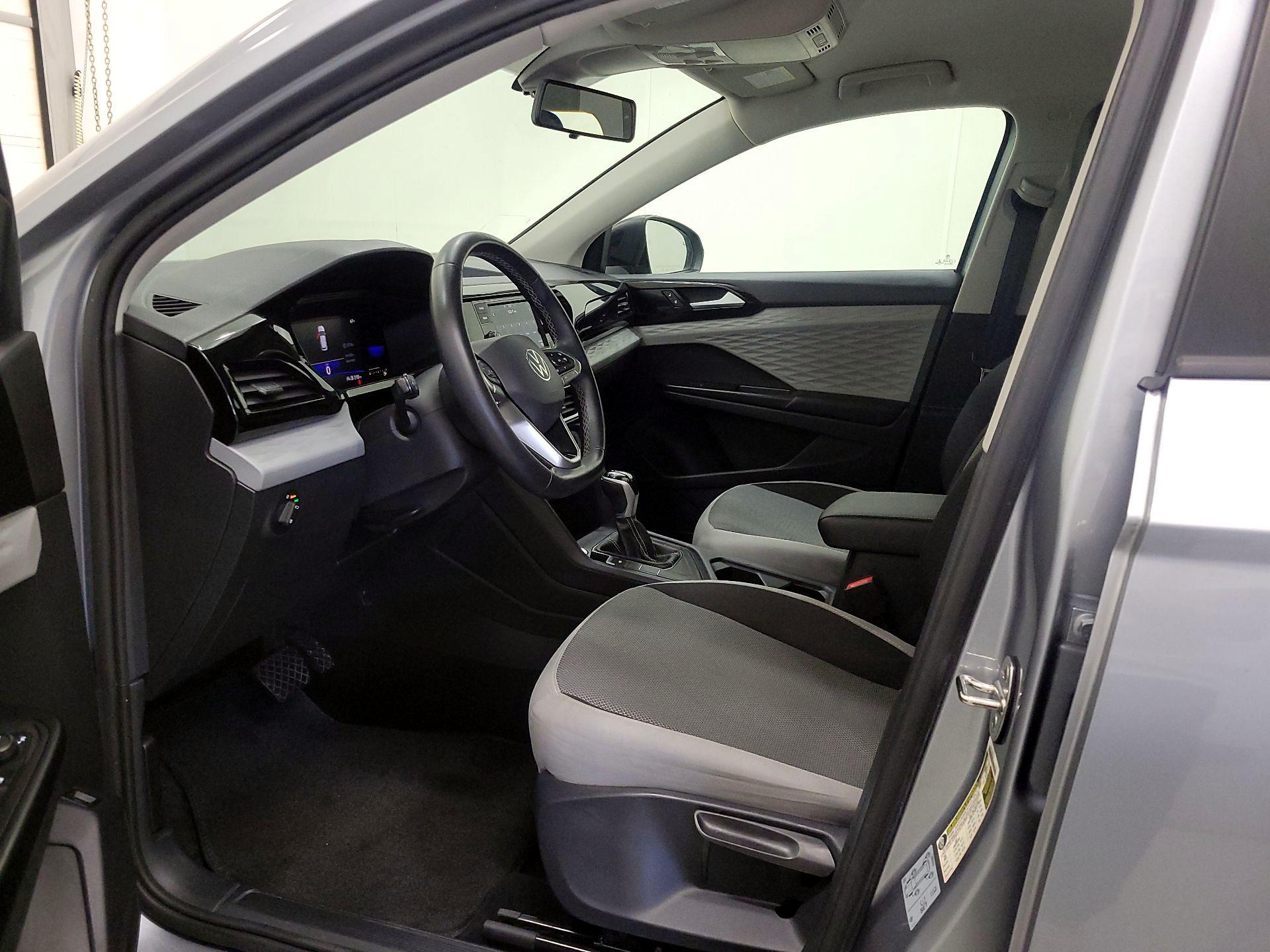 Thumbnail: 2022 Volkswagen Taos - 11