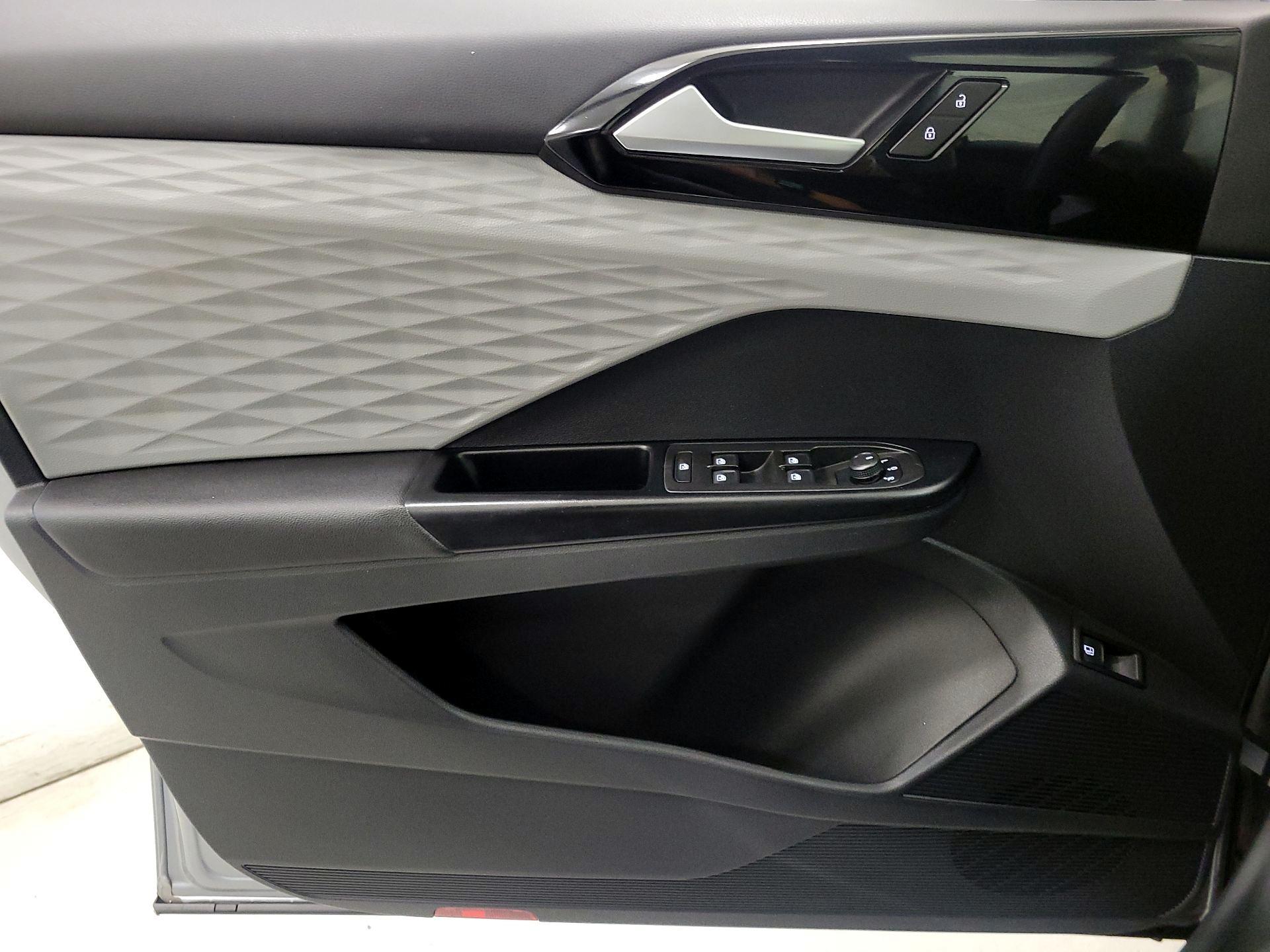 Thumbnail: 2022 Volkswagen Taos - 12