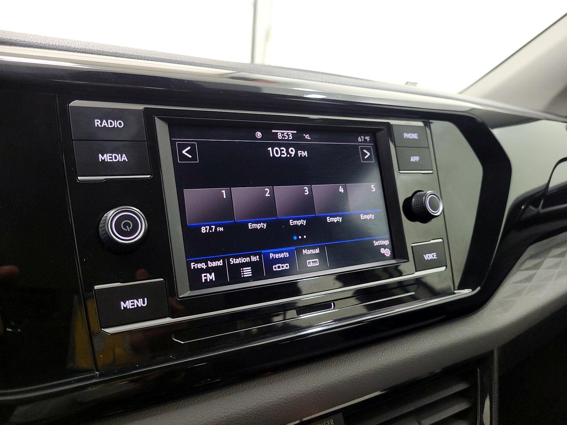 Thumbnail: 2022 Volkswagen Taos - 15