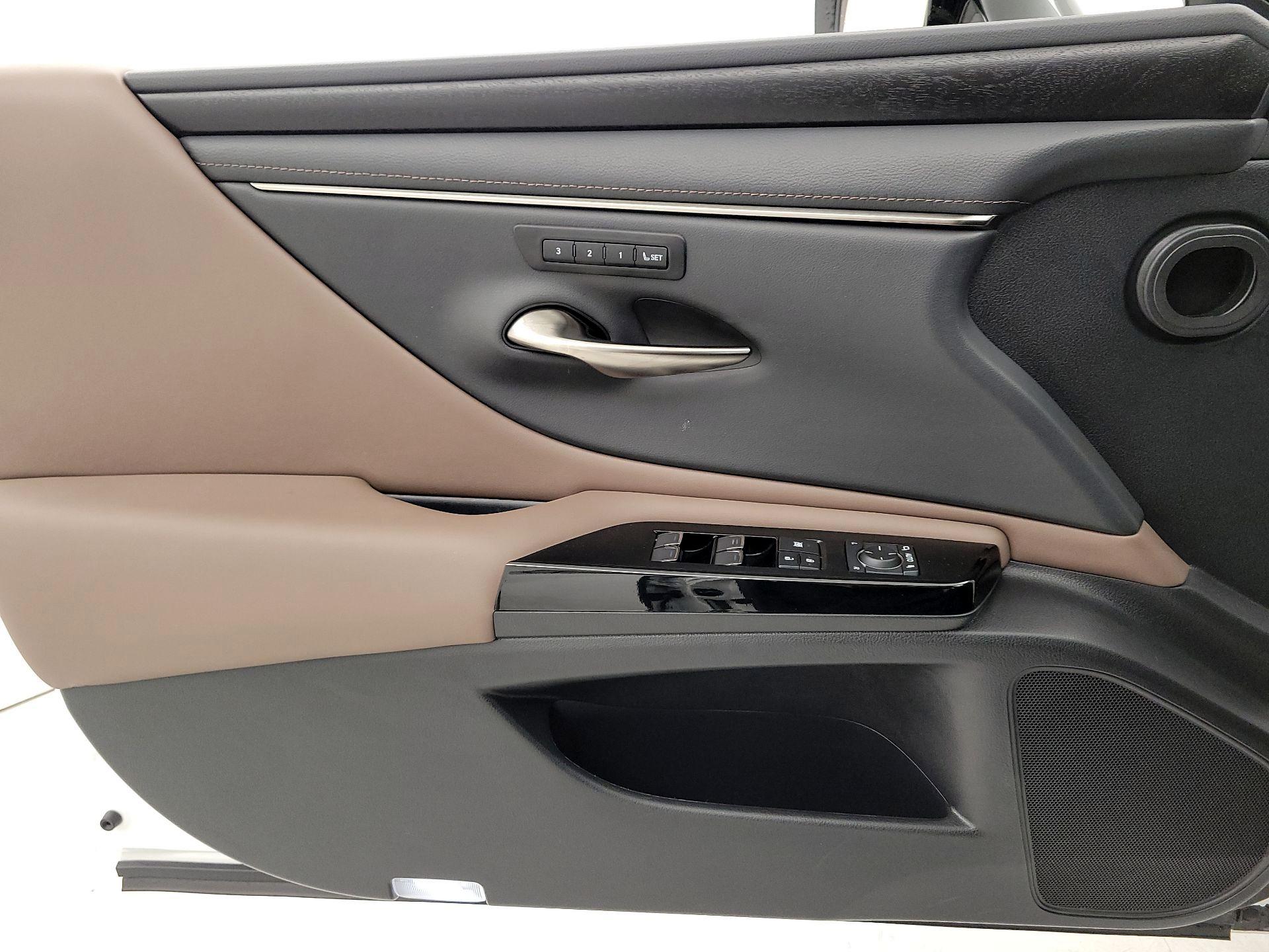 Thumbnail: 2023 Lexus ES - 12