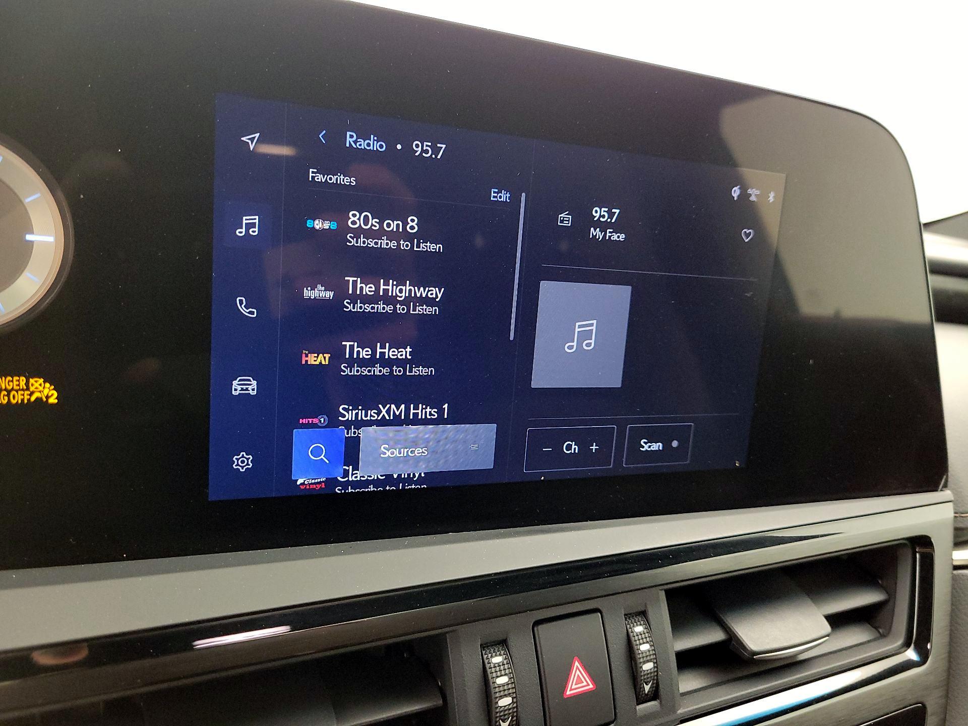 Thumbnail: 2023 Lexus ES - 15