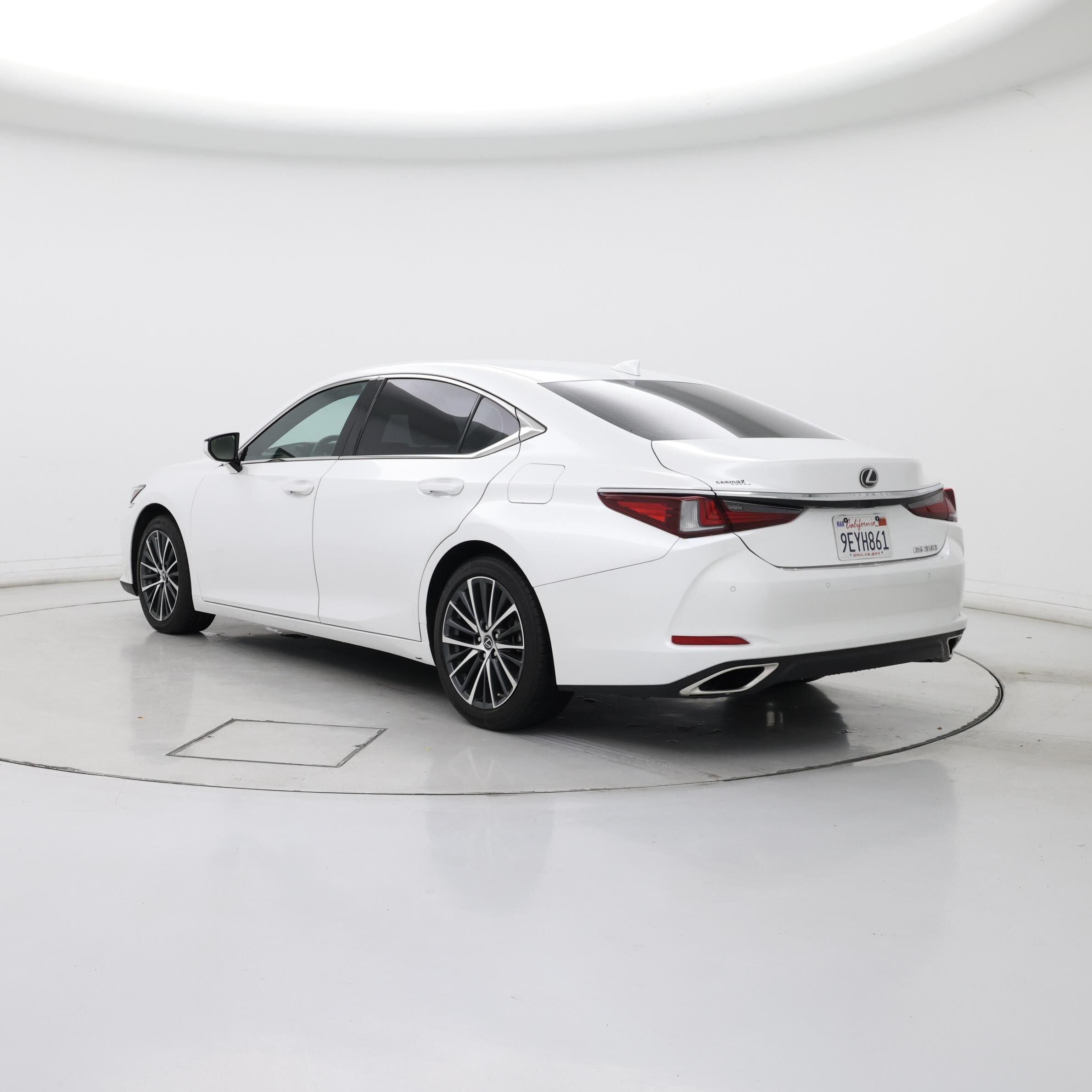 Thumbnail: 2023 Lexus ES - 2