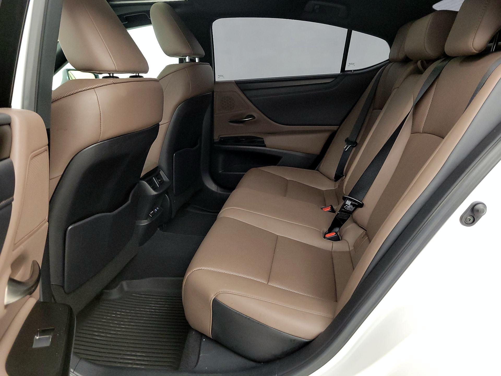 Thumbnail: 2023 Lexus ES - 20