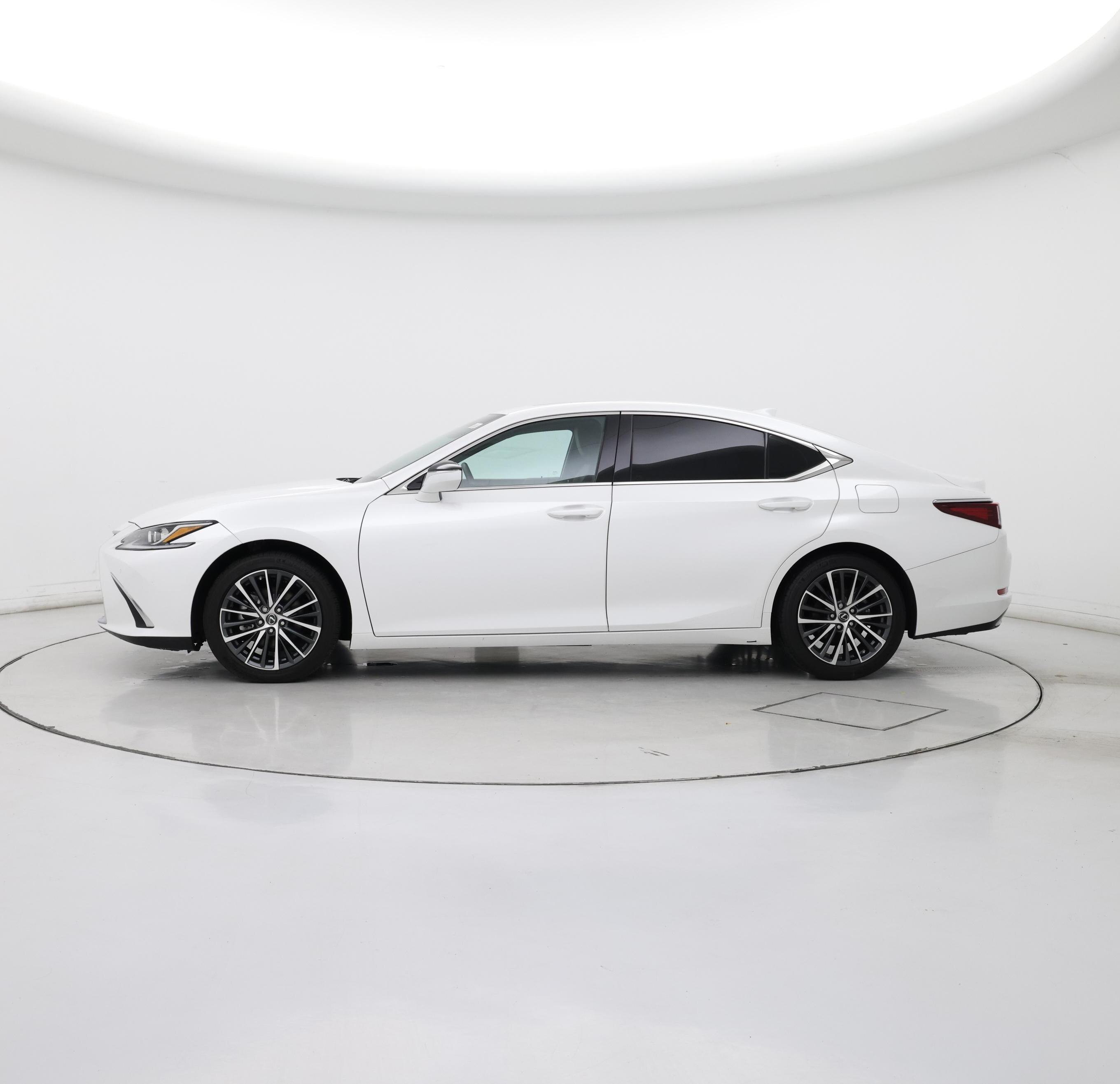 Thumbnail: 2023 Lexus ES - 3