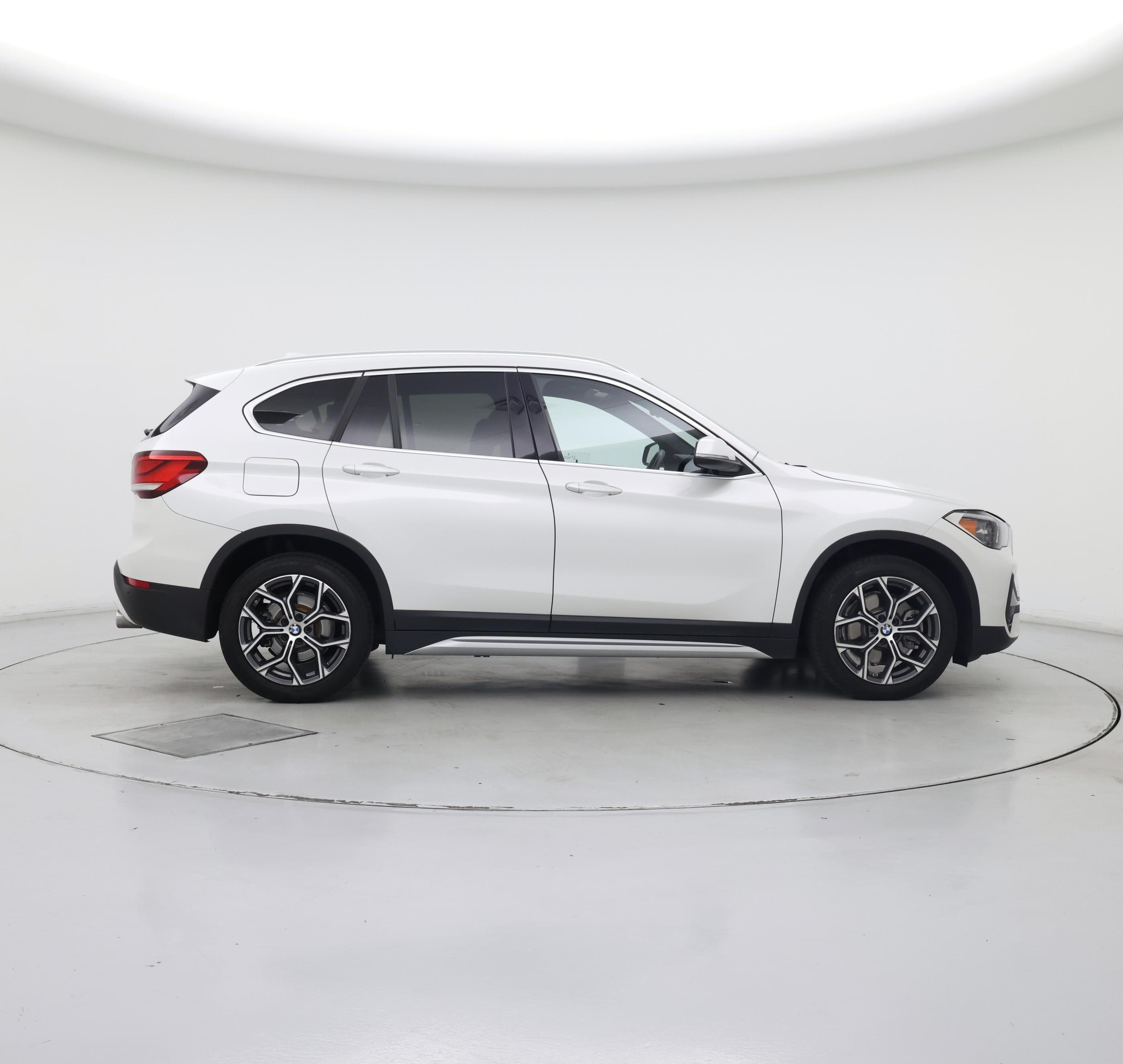 Thumbnail: 2021 BMW X1 - 7