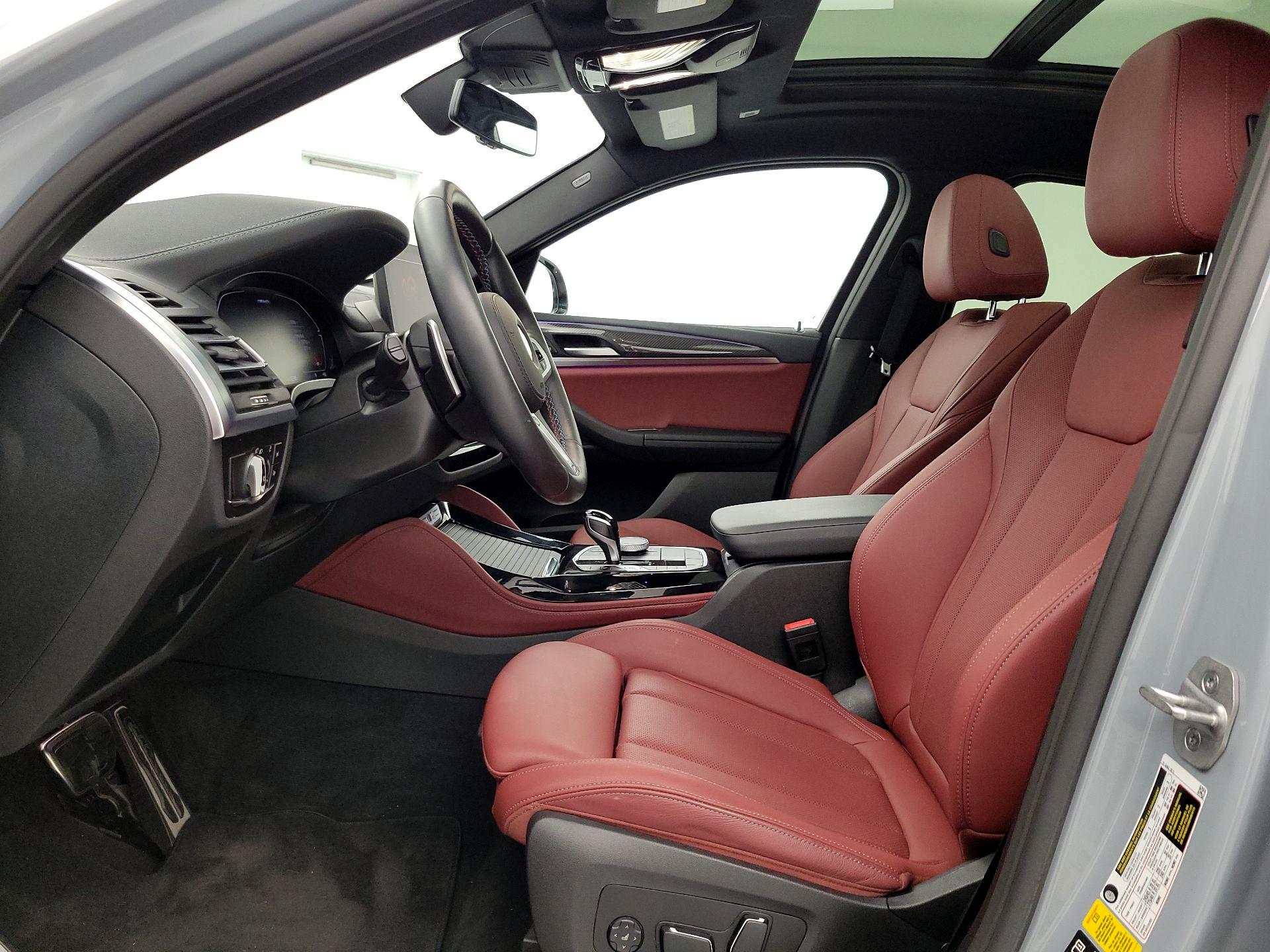 Thumbnail: 2024 BMW X4 - 11