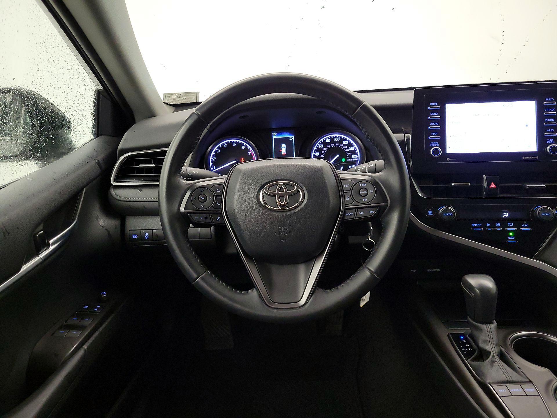 Thumbnail: 2022 Toyota Camry - 10
