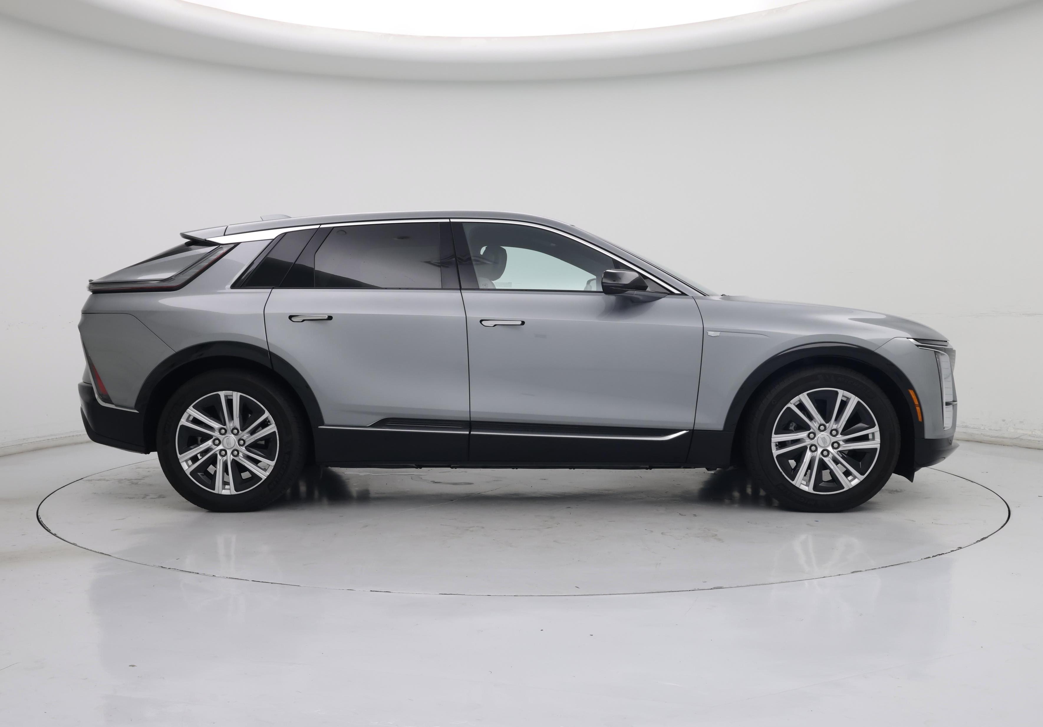 Thumbnail: 2024 Cadillac Lyriq - 7