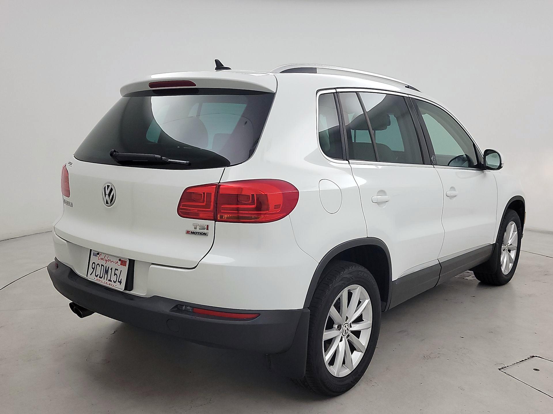 Thumbnail: 2017 Volkswagen Tiguan - 5