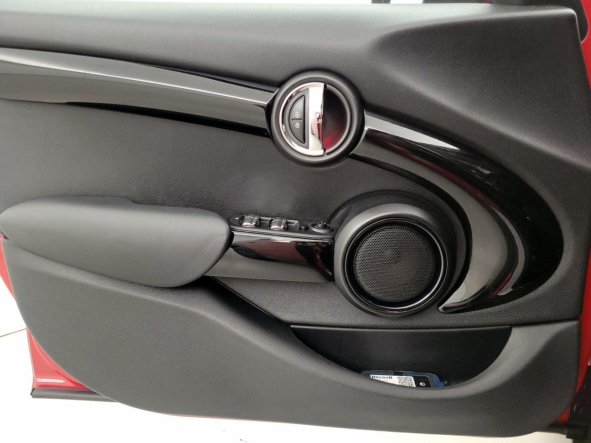 Thumbnail: 2016 MINI Cooper Hardtop - 12