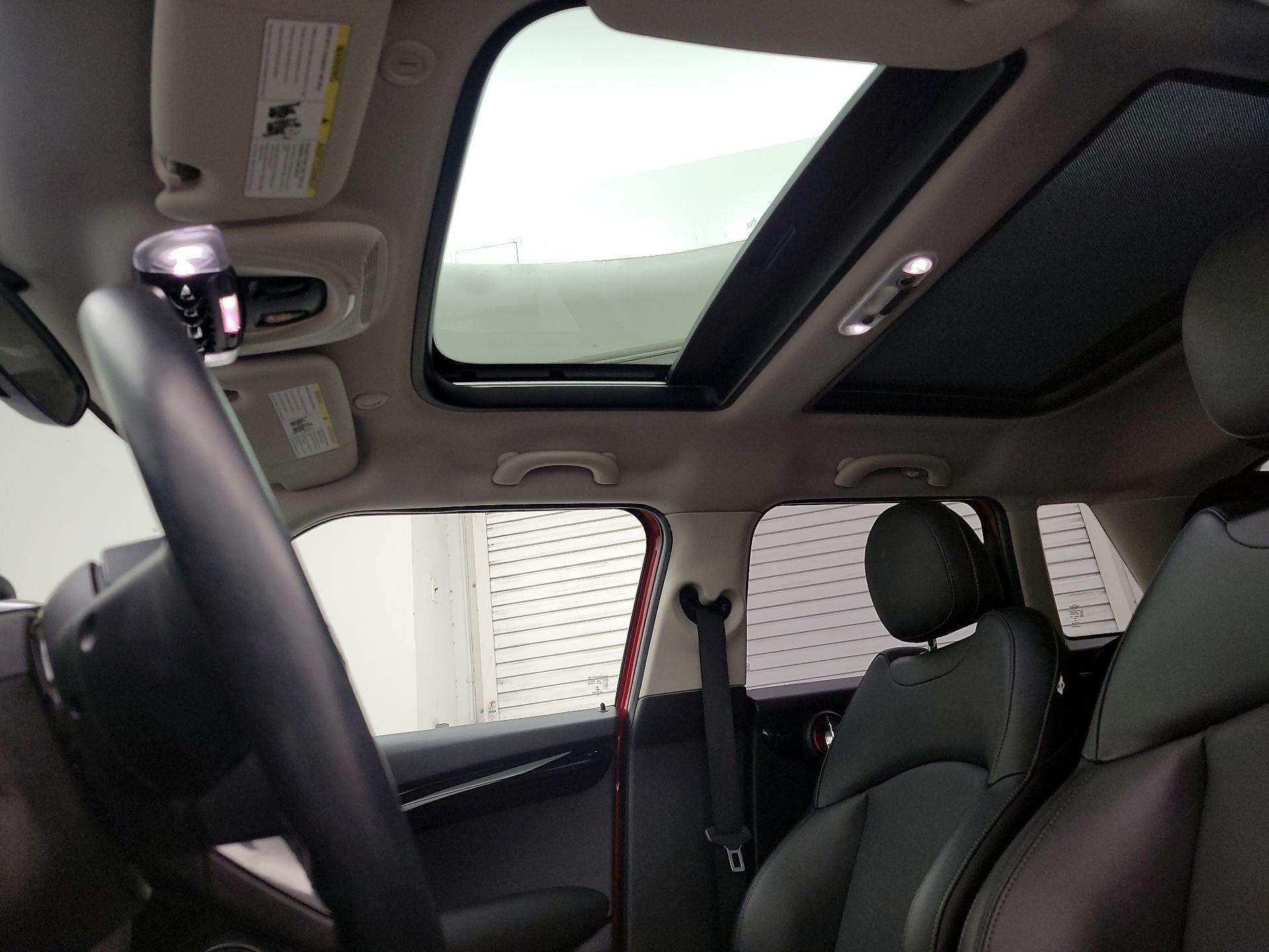 Thumbnail: 2016 MINI Cooper Hardtop - 18