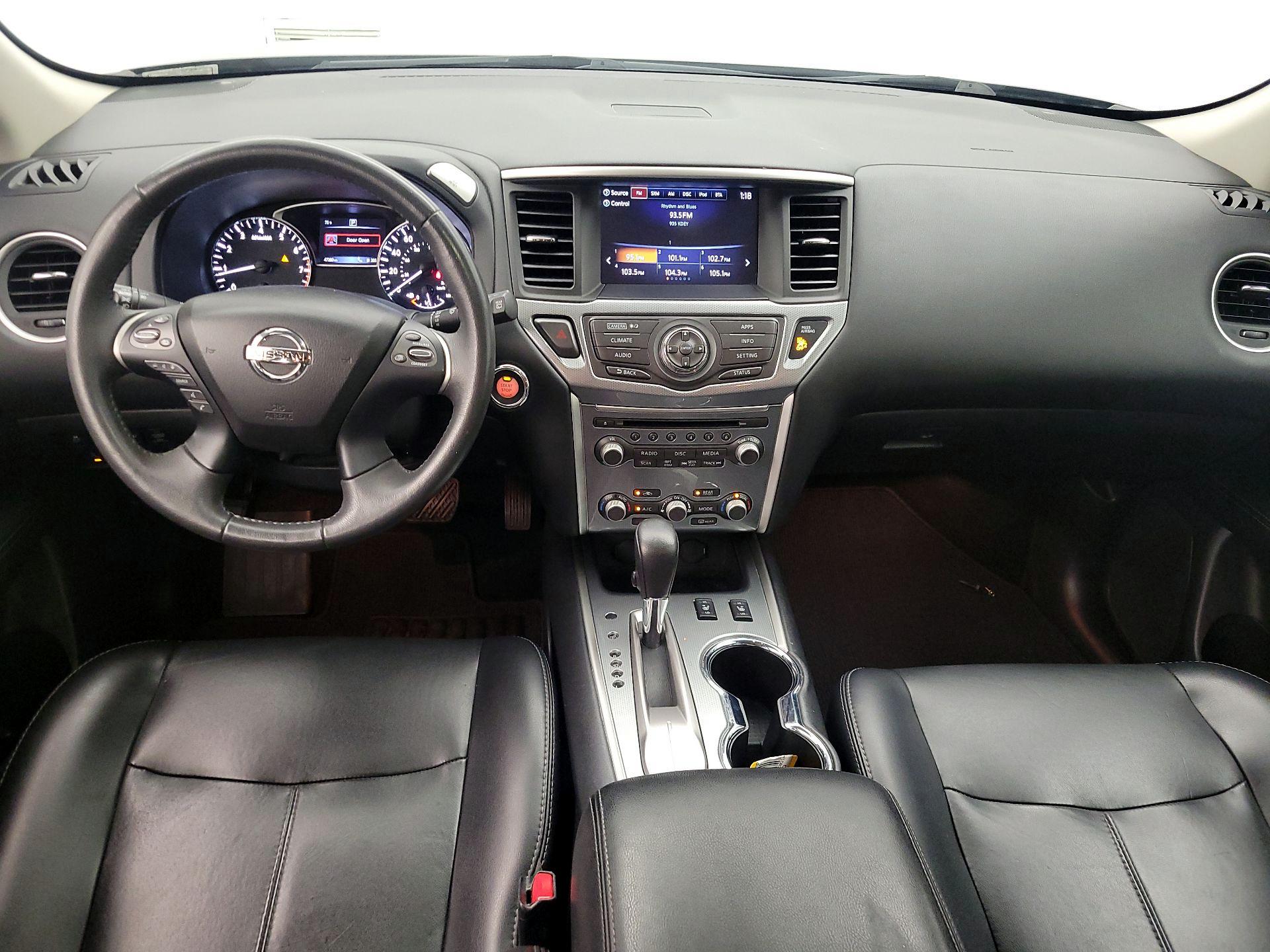 Thumbnail: 2017 Nissan Pathfinder - 9