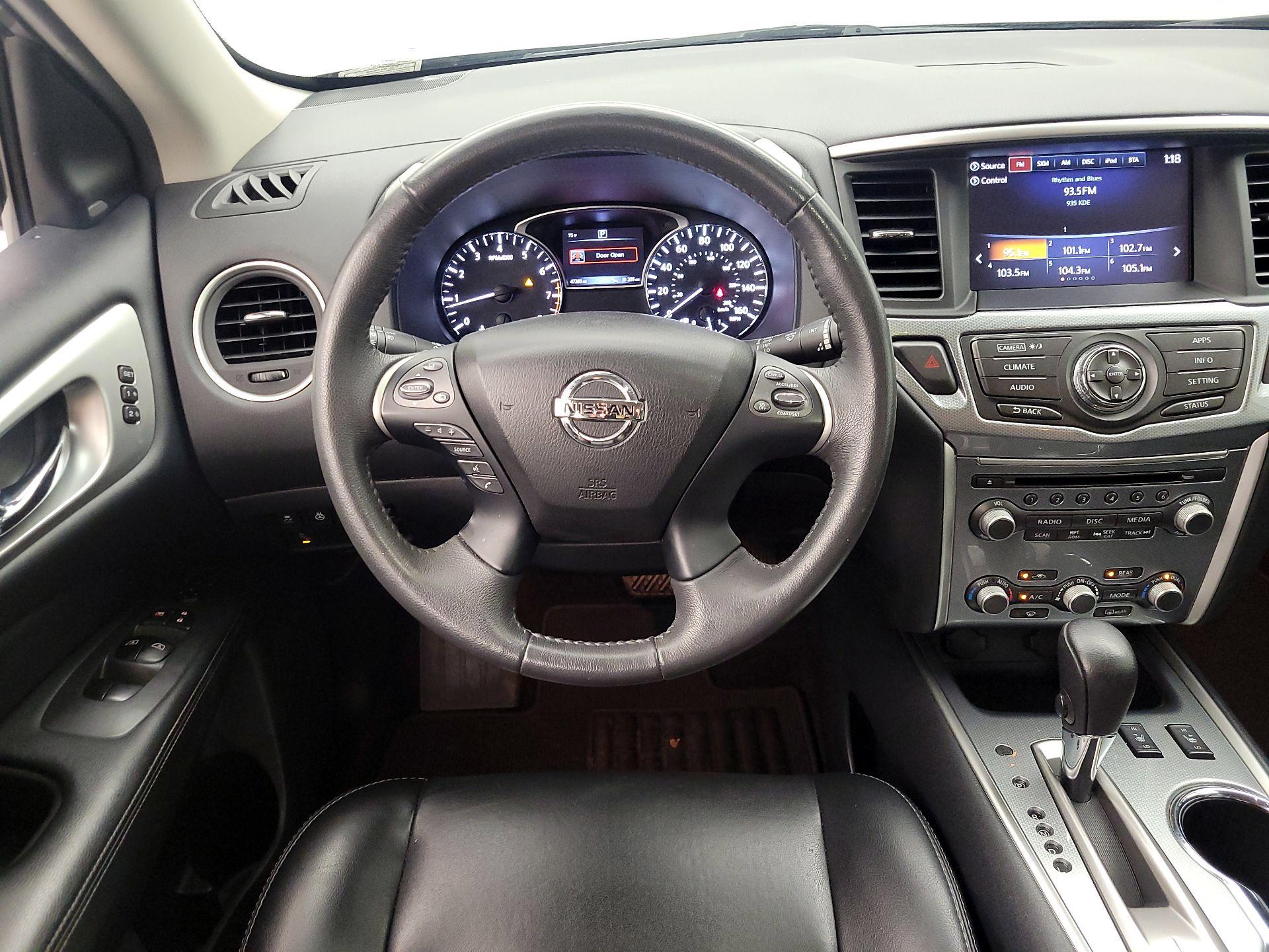 Thumbnail: 2017 Nissan Pathfinder - 10