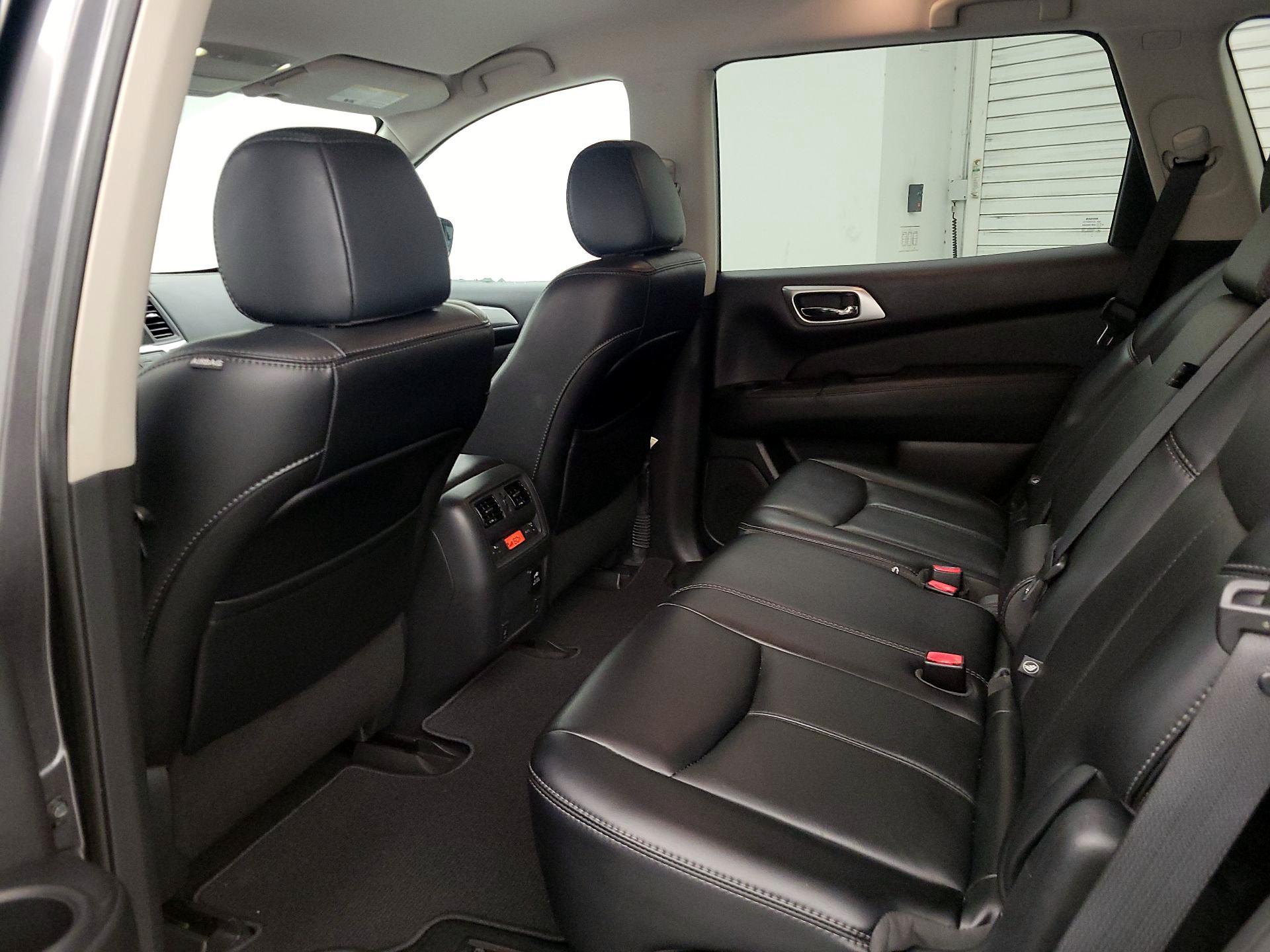 Thumbnail: 2017 Nissan Pathfinder - 19