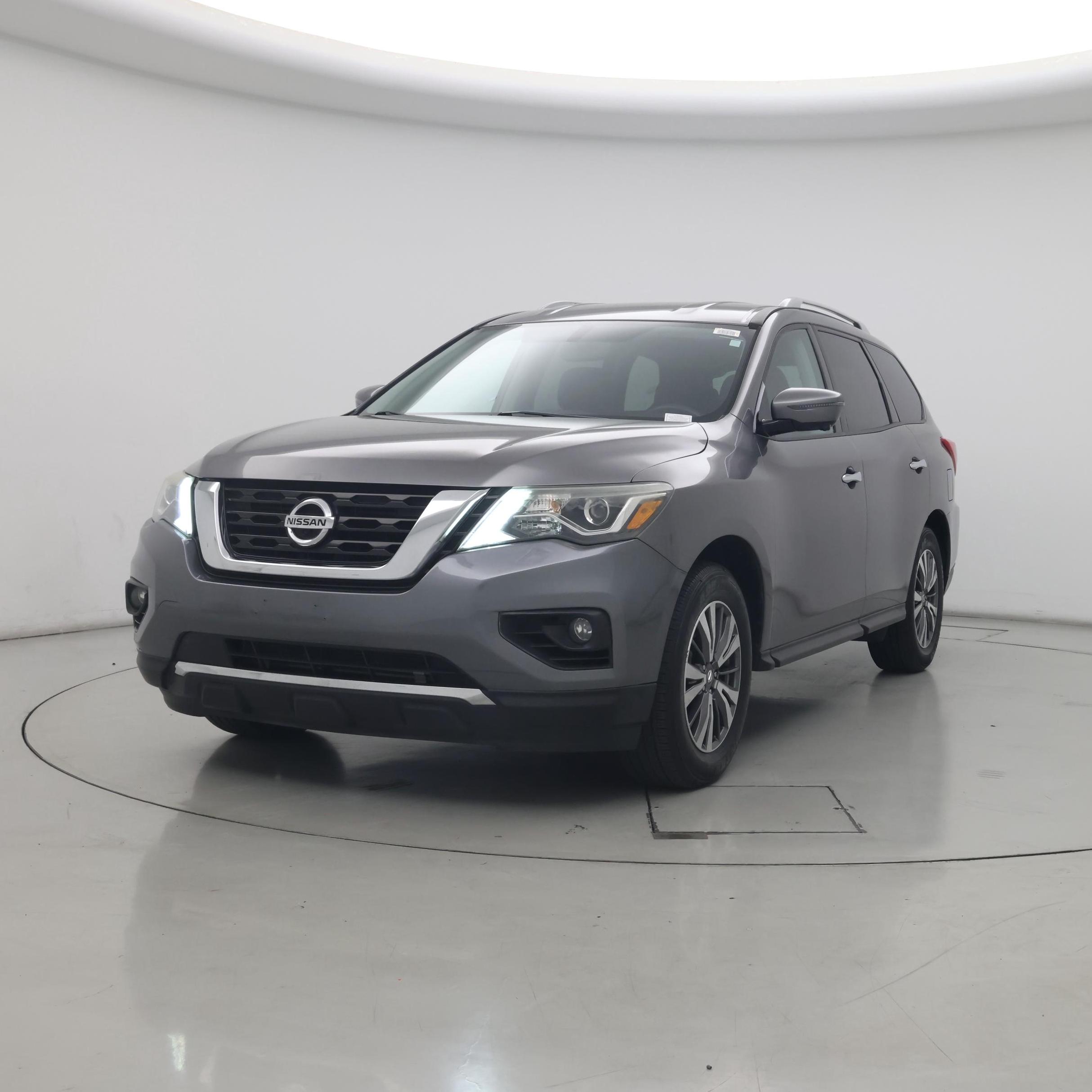 Thumbnail: 2017 Nissan Pathfinder - 4