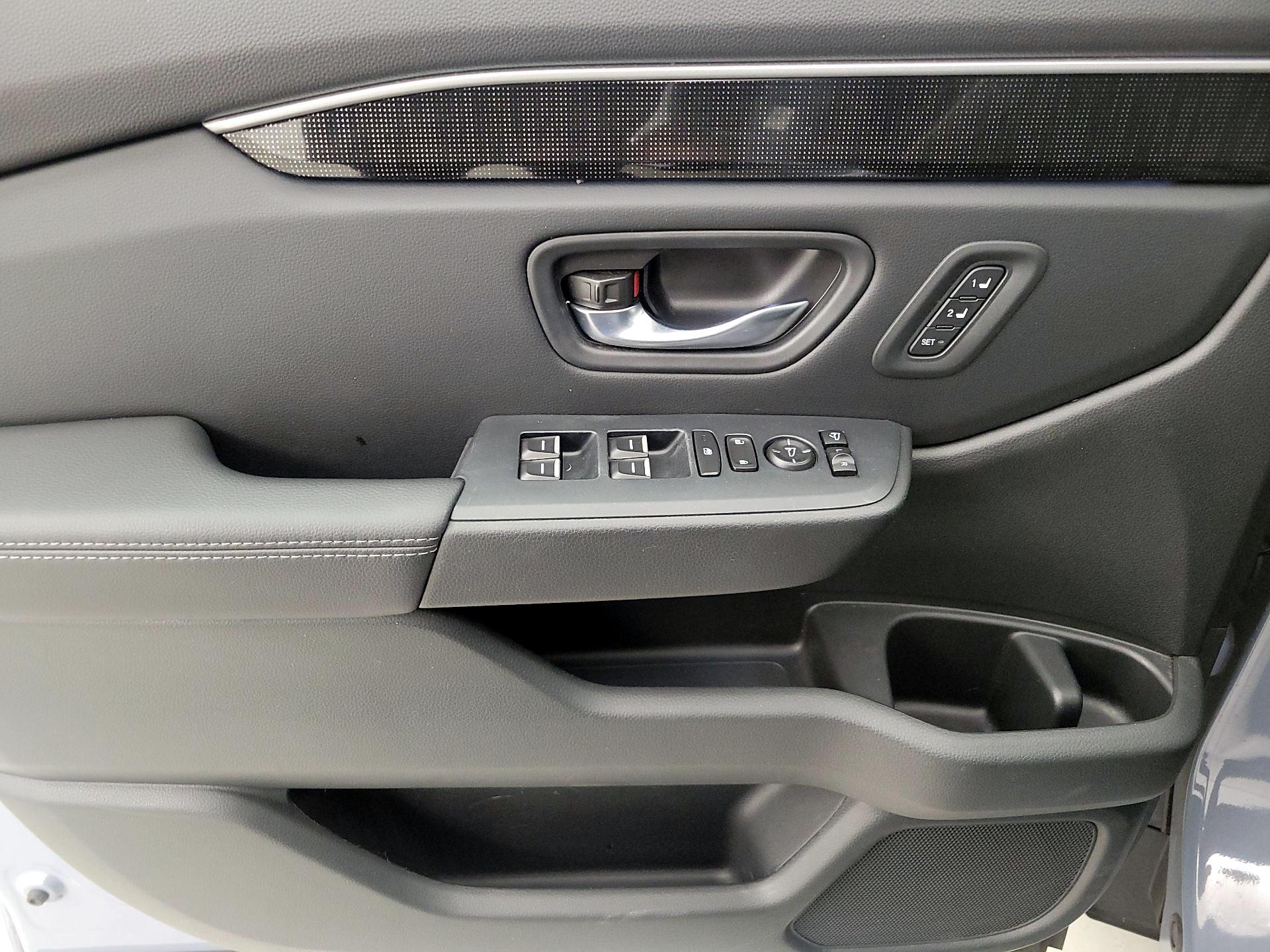 Thumbnail: 2023 Honda Pilot - 12