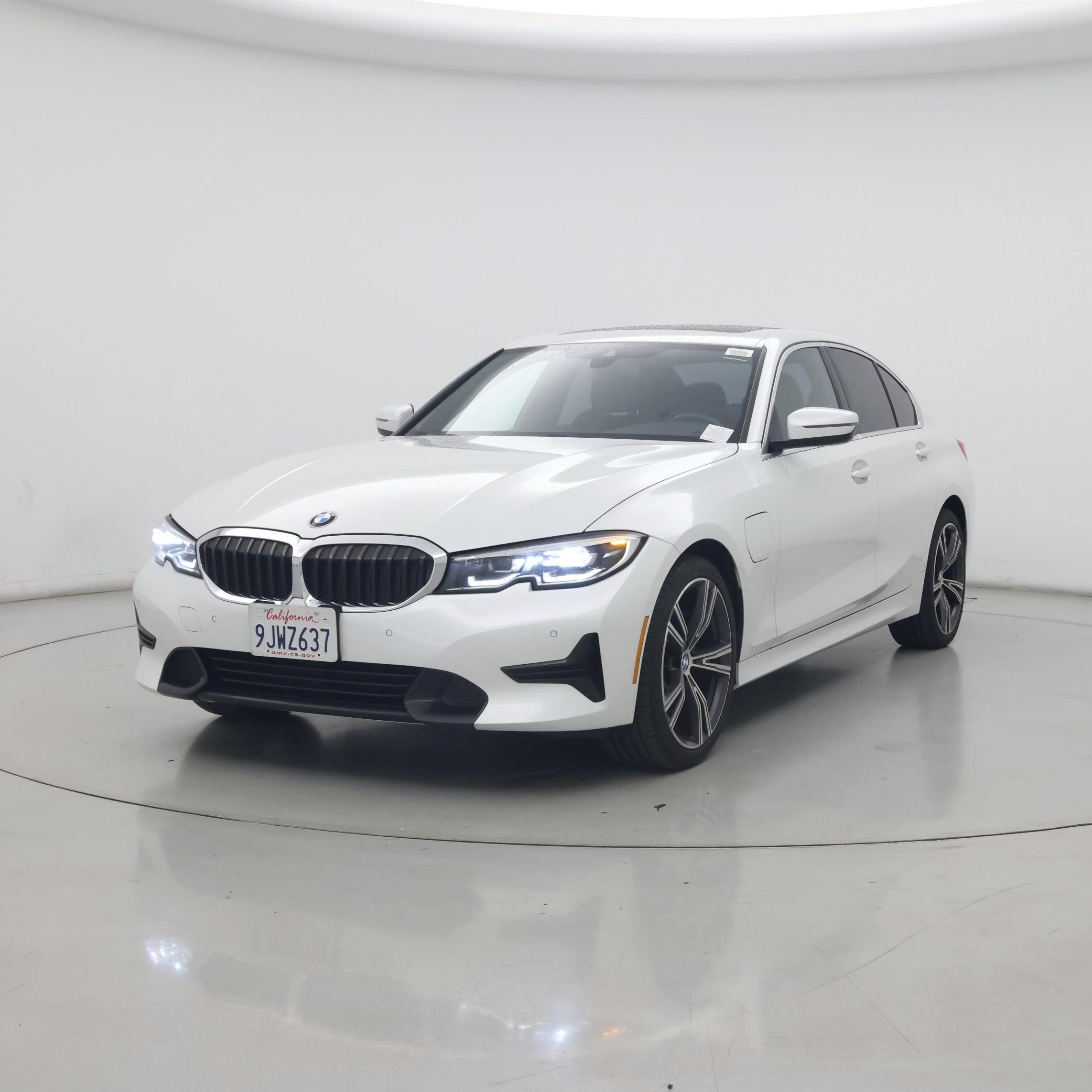 Thumbnail: 2021 BMW 3 Series - 4
