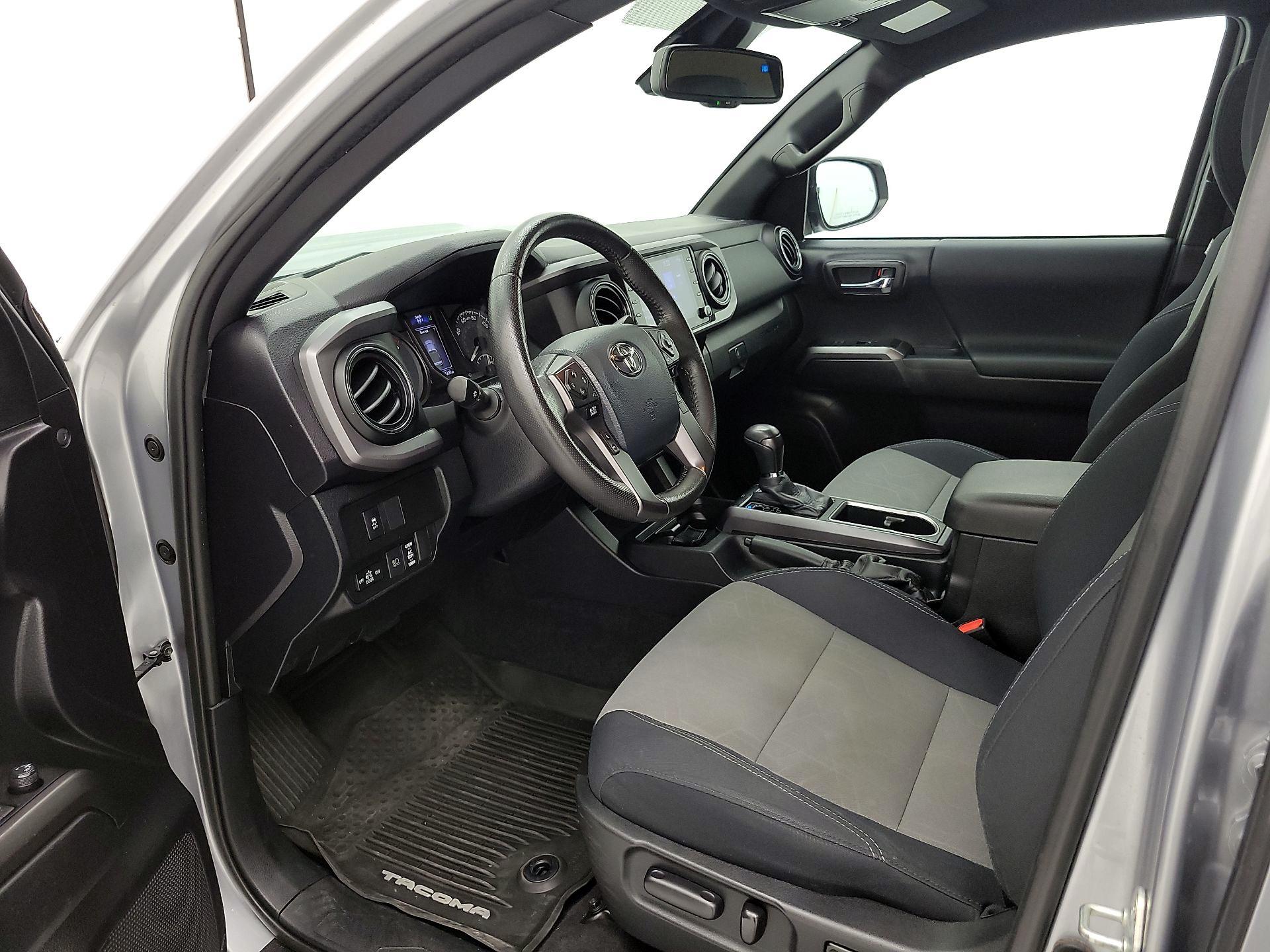 Thumbnail: 2020 Toyota Tacoma - 11