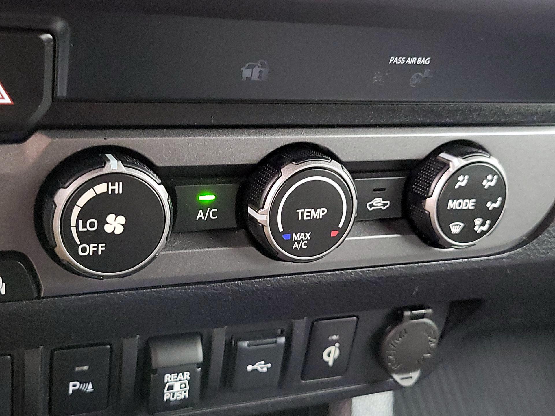 Thumbnail: 2020 Toyota Tacoma - 16