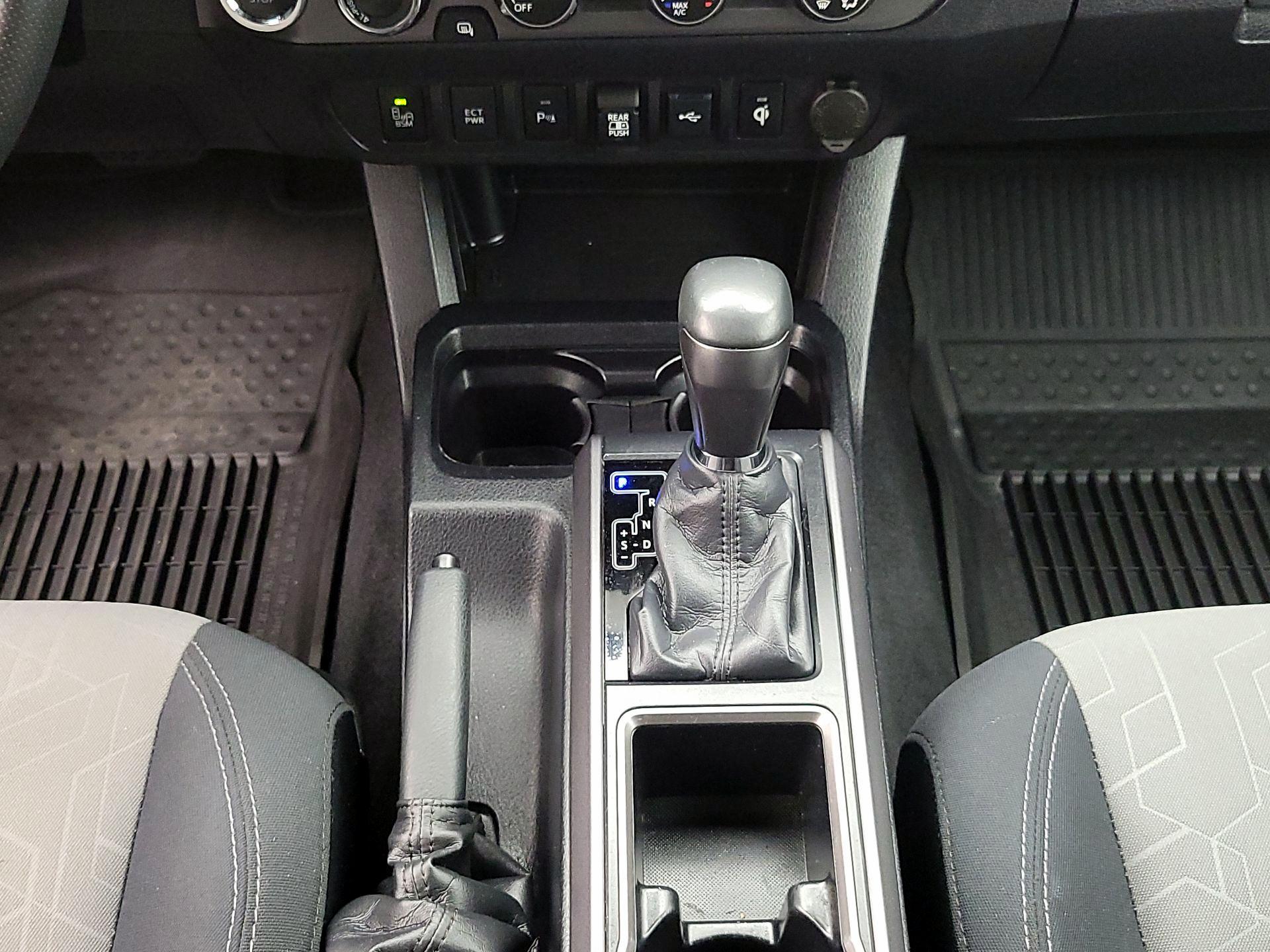 Thumbnail: 2020 Toyota Tacoma - 17