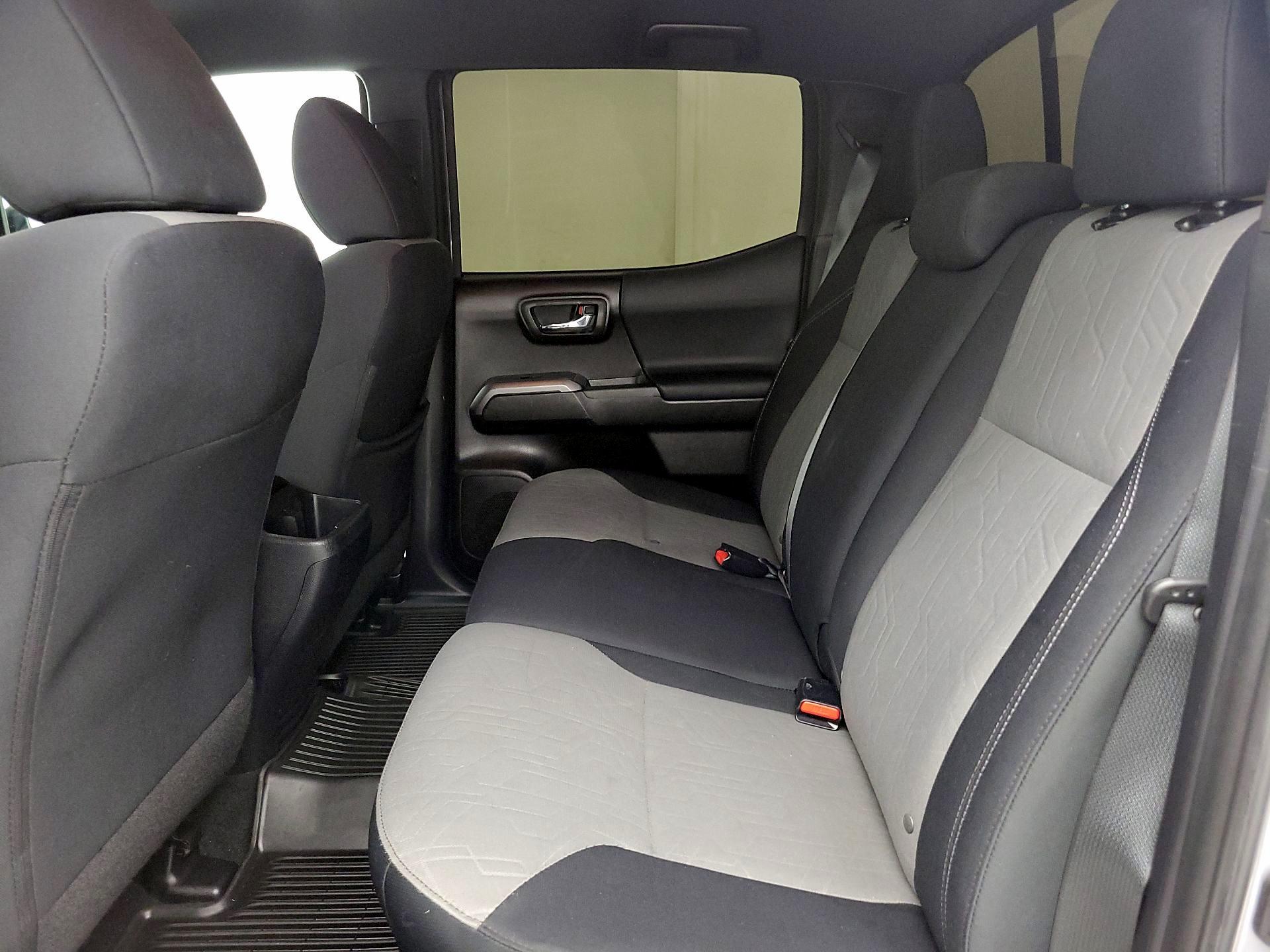 Thumbnail: 2020 Toyota Tacoma - 19