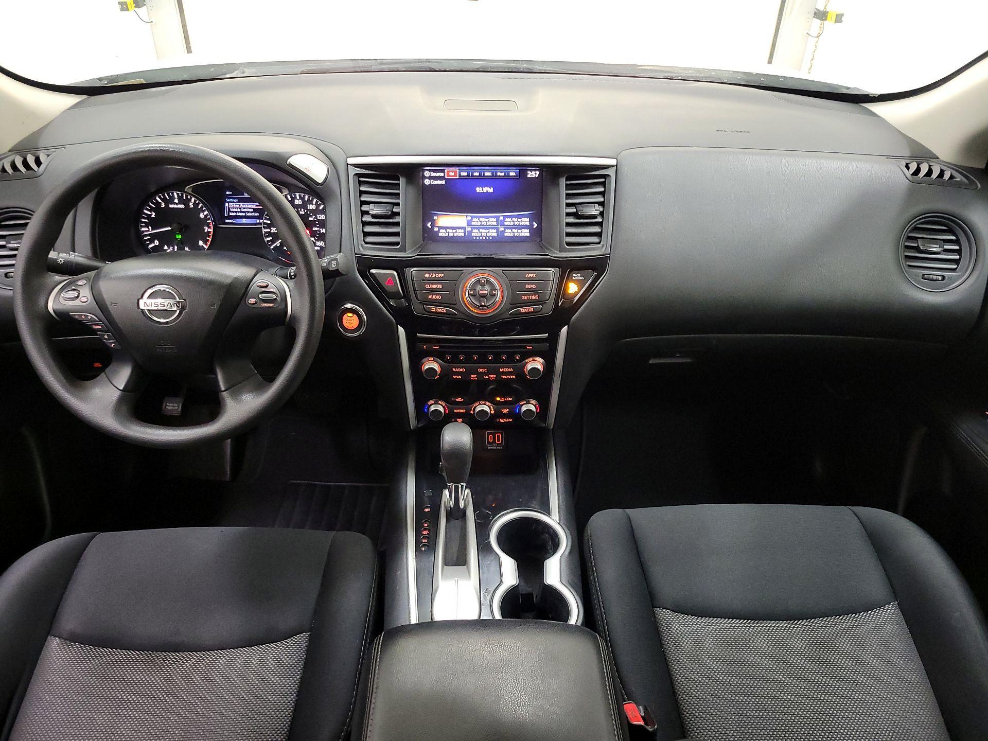 Thumbnail: 2019 Nissan Pathfinder - 9