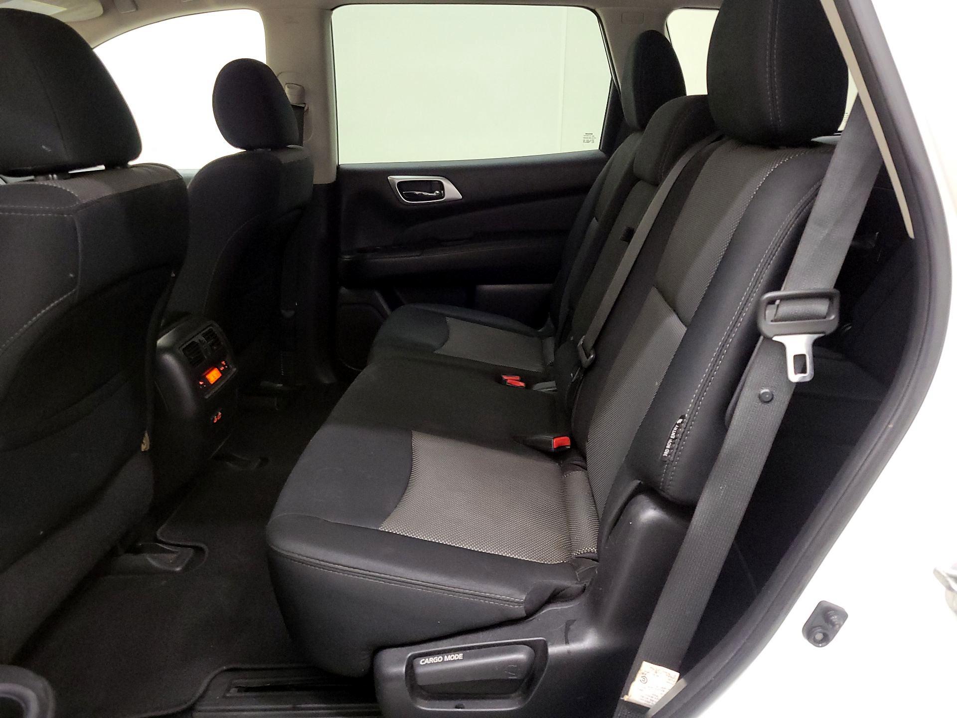 Thumbnail: 2019 Nissan Pathfinder - 19