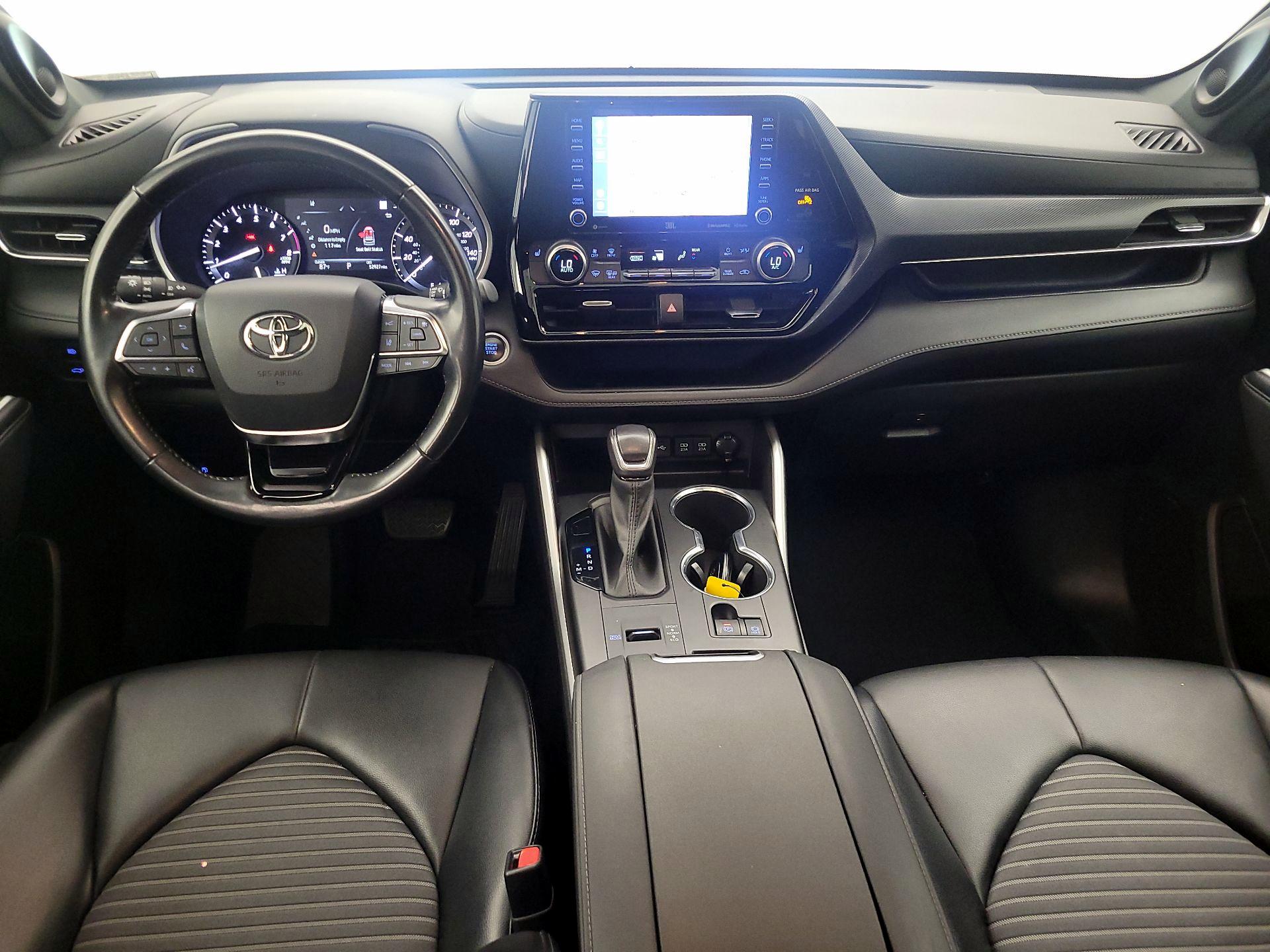 Thumbnail: 2021 Toyota Highlander - 9