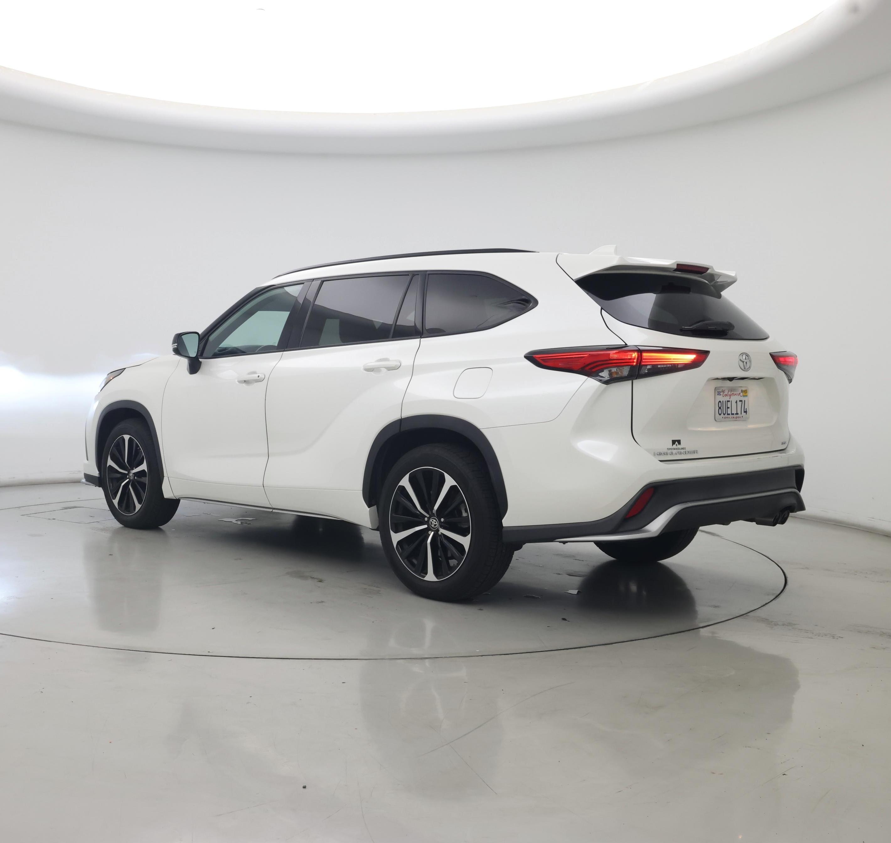 Thumbnail: 2021 Toyota Highlander - 2