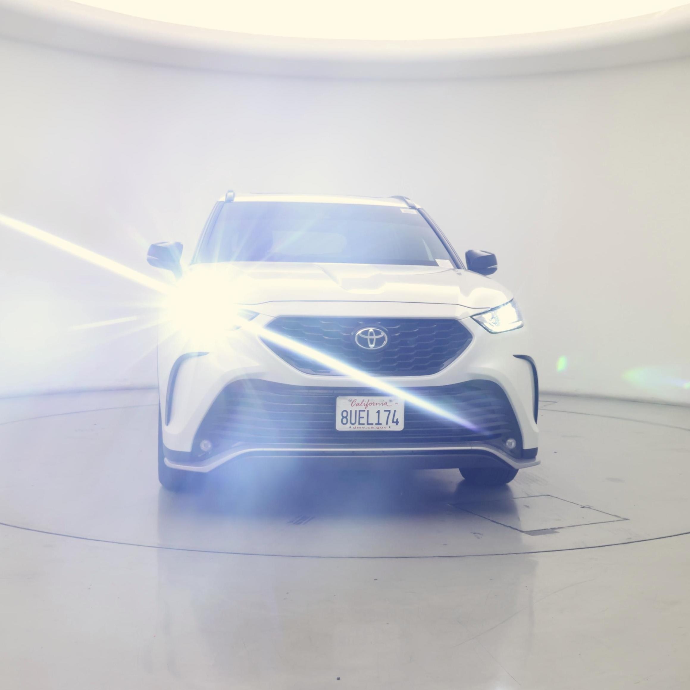 Thumbnail: 2021 Toyota Highlander - 5