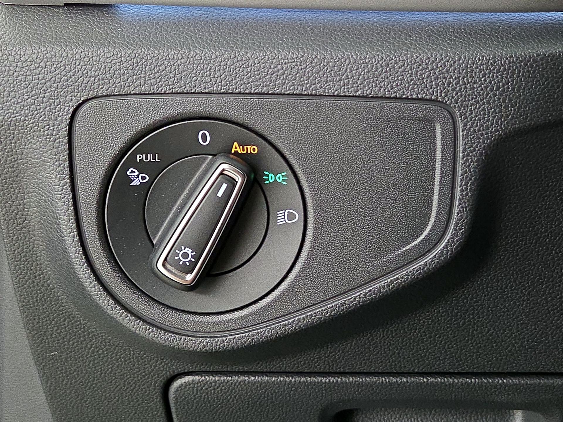 Thumbnail: 2022 Volkswagen Atlas - 13